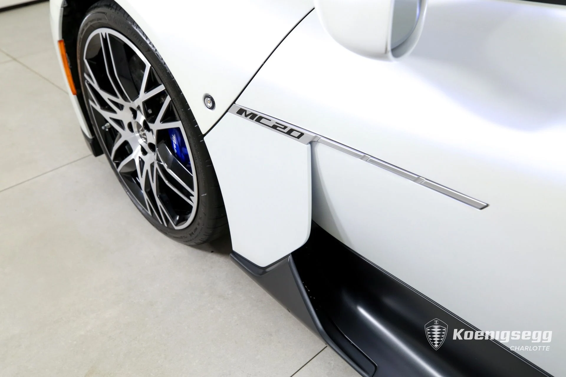 mph033_2064890351_Used_2023_Maserati_MC_20_Cielo_1761055156_37834bc0c7