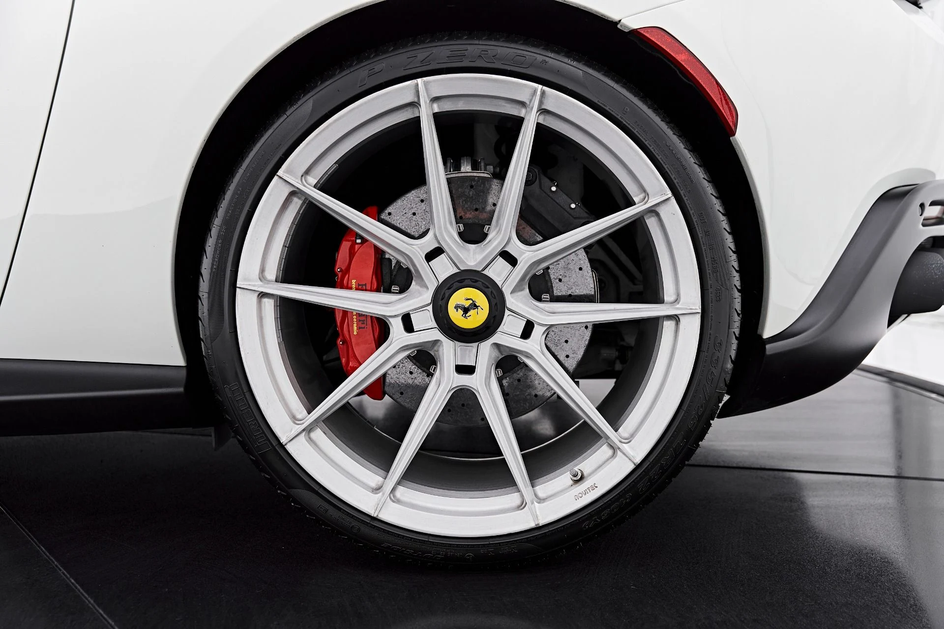 mph033_2073461693_Used_2022_Ferrari_Roma_Base_1787882104_ac362a094f
