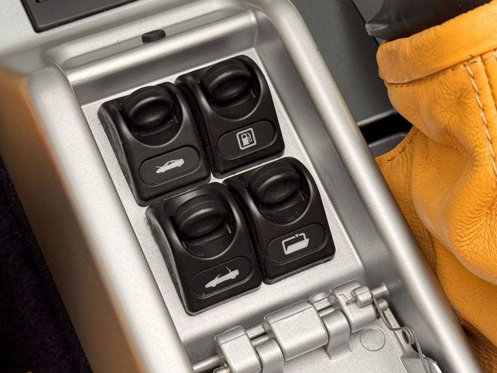 mph033_2074610259_Used_2003_Ferrari_360_Modena_Spider_1771612295_f1c19d0061