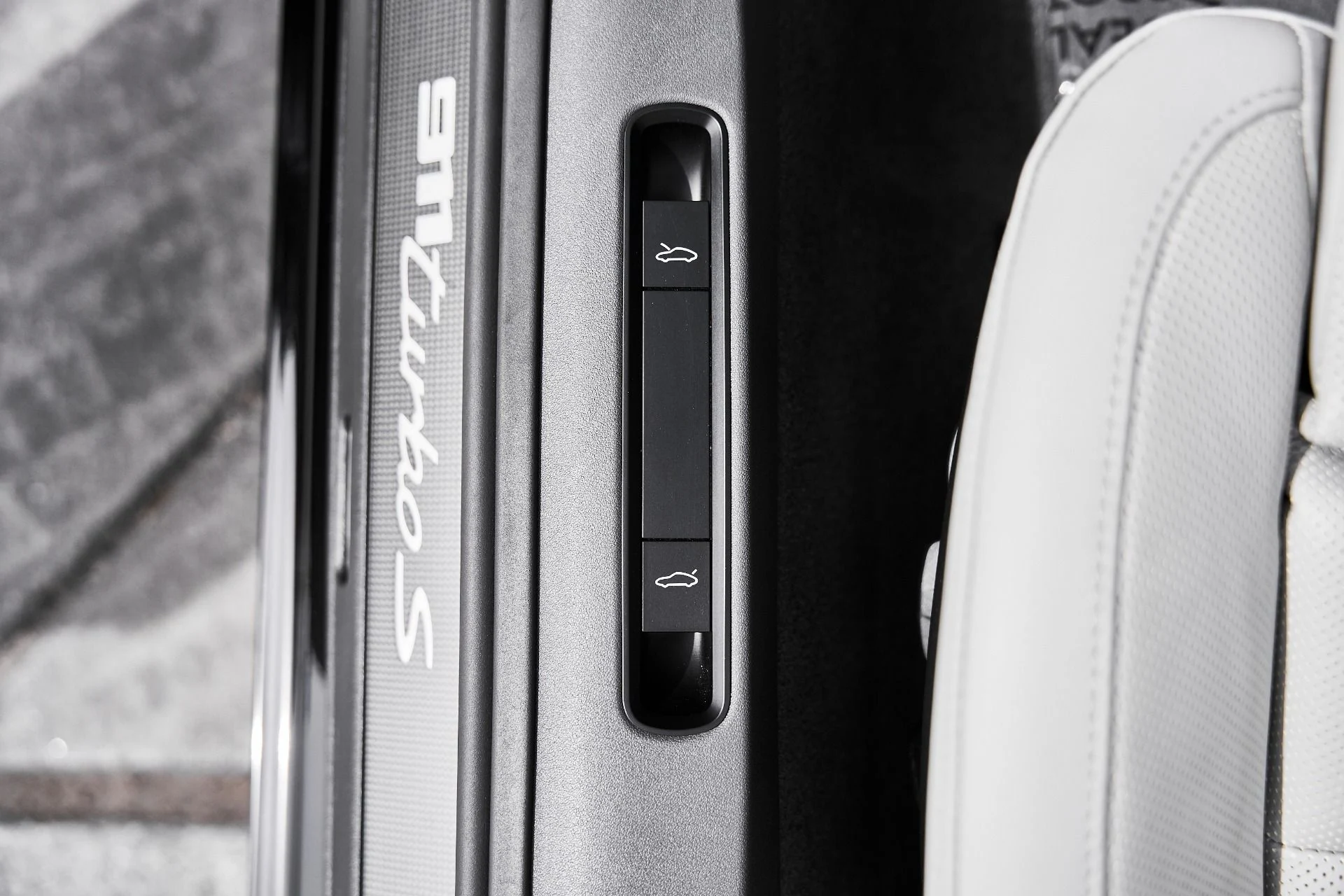 mph033_2103679058_Used_2024_Porsche_911_Turbo_S_1774923308_b473f6cbf8