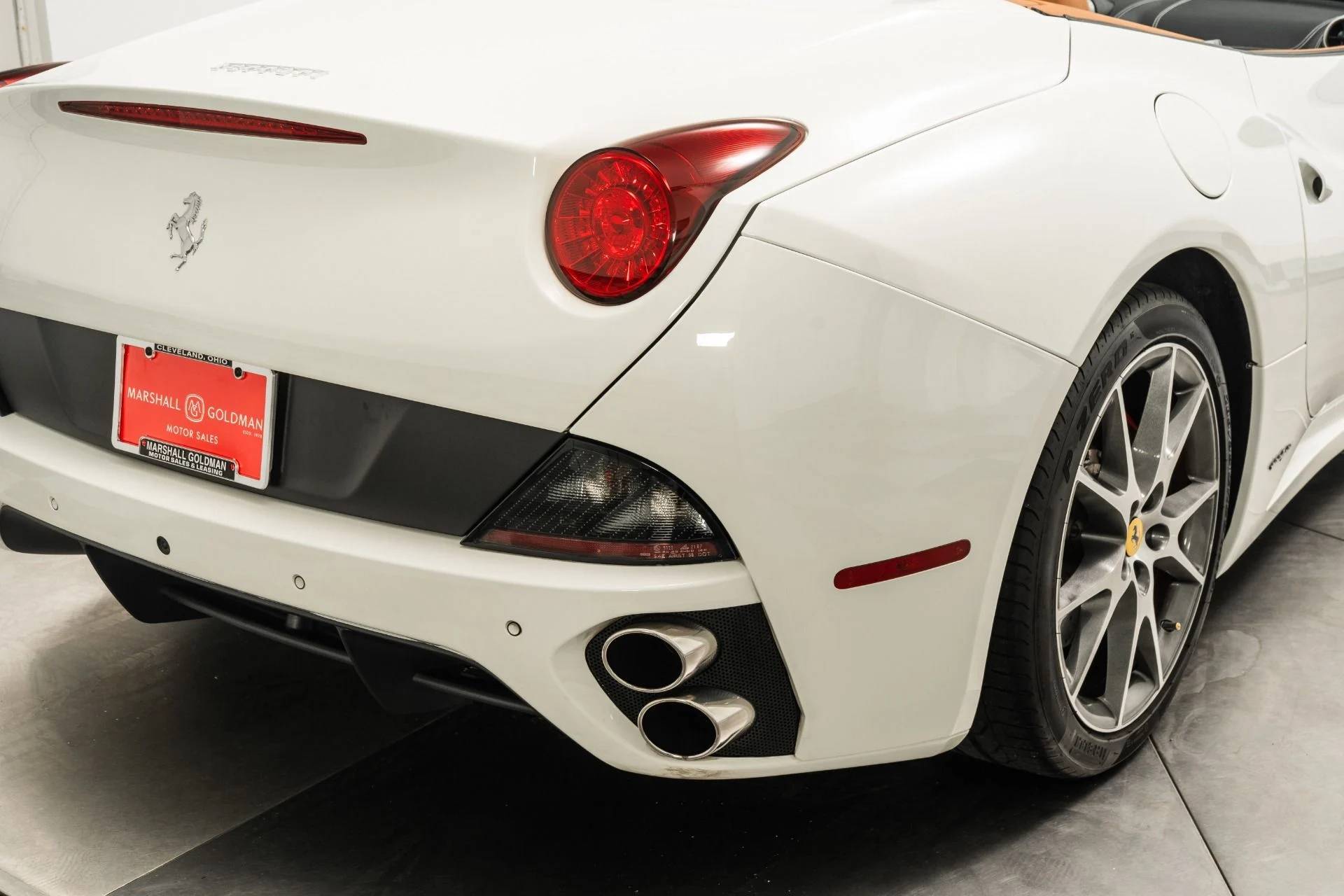 mph033_2107213922_Used_2014_Ferrari_California_1756832165_131e87c9a5