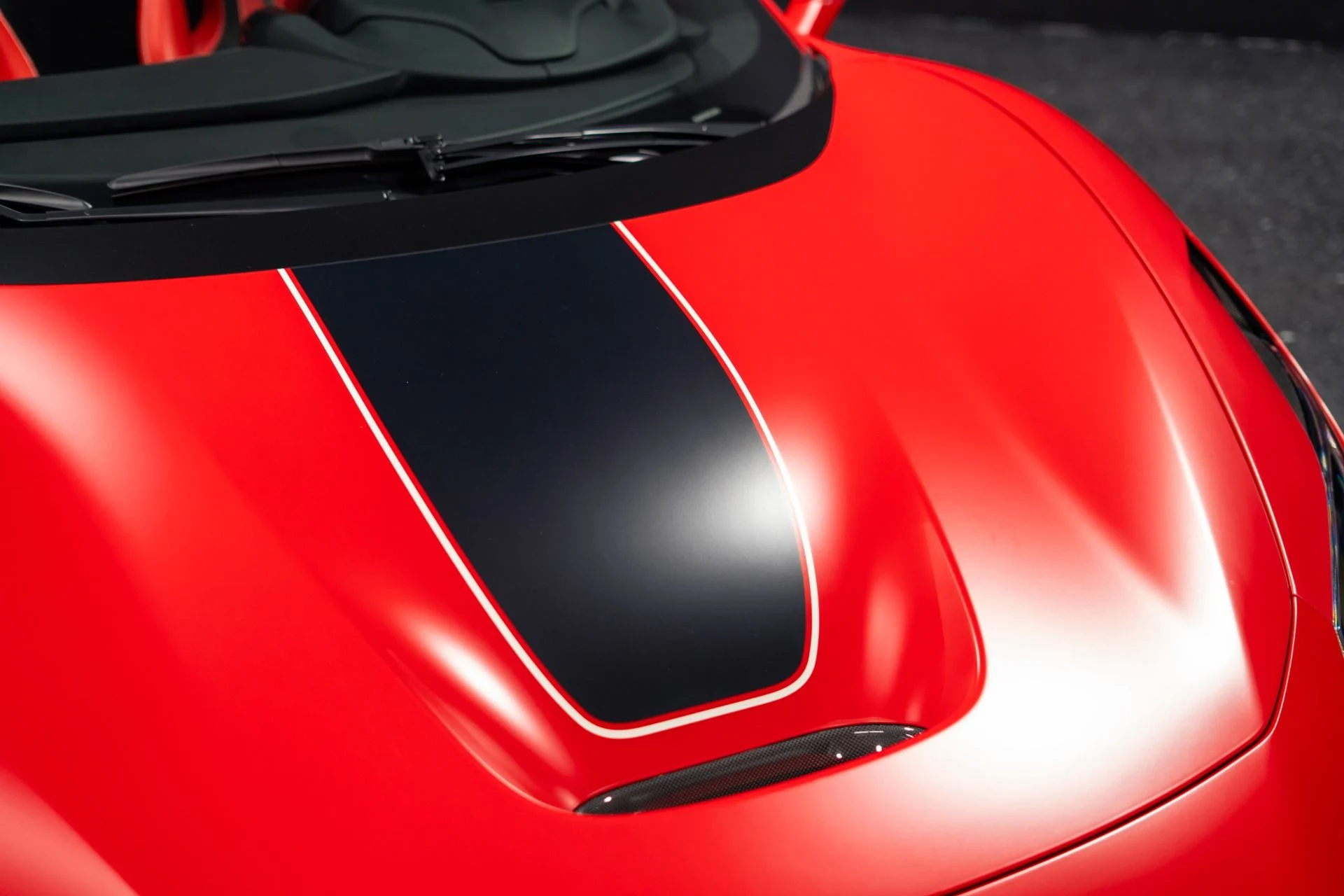 mph033_2133963161_Used_2022_Ferrari_F8_Spider_MASSIVE_500000_MSRP_1784234163_5ac3070e84