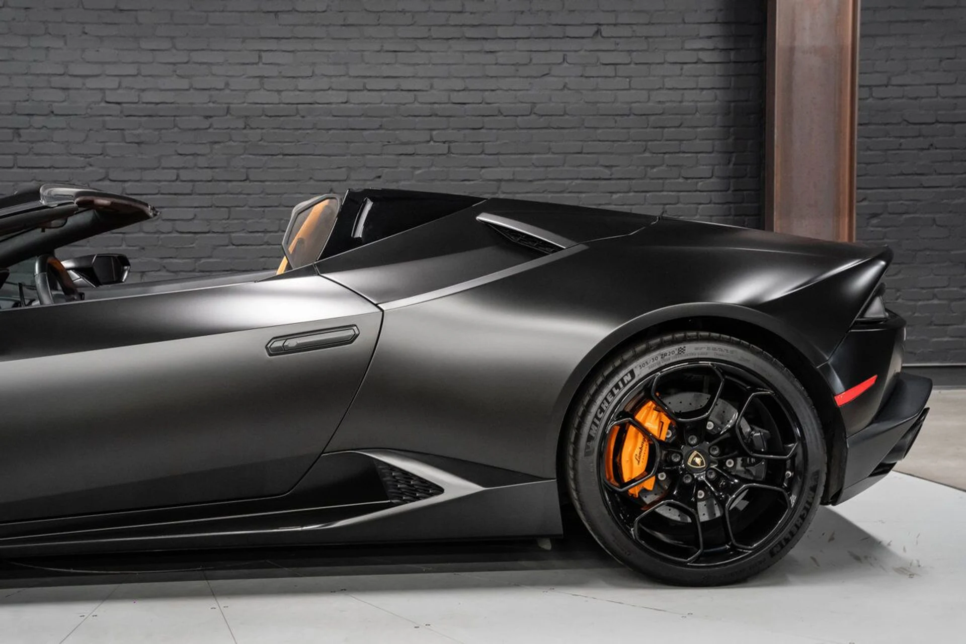 mph033_2136840271_lamborghini_huracan_2016_6e388734cc