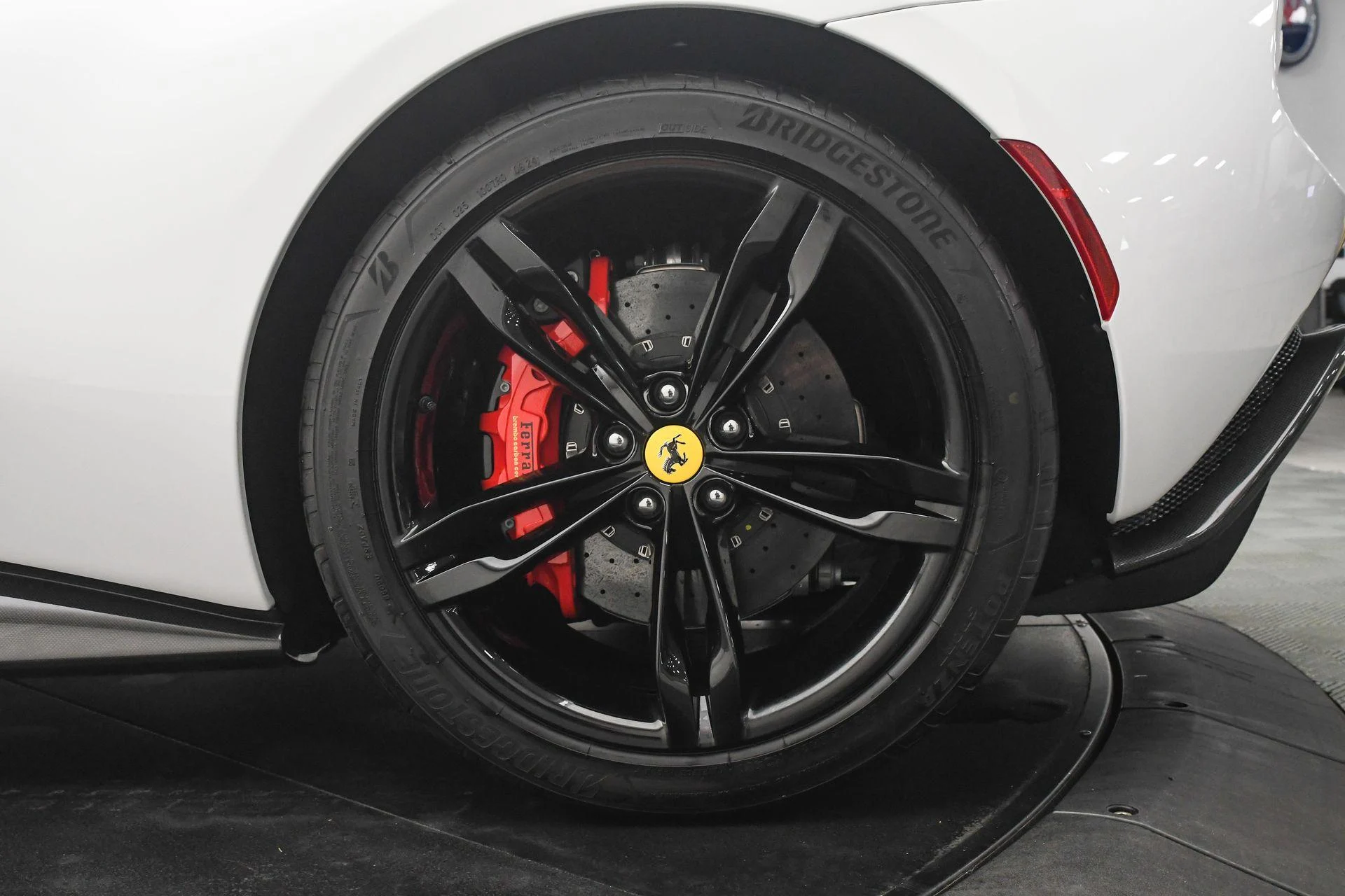 mph033_2141117957_Used_2025_Ferrari_296_GTS_CONV_1757451362_6d7f2f76dd