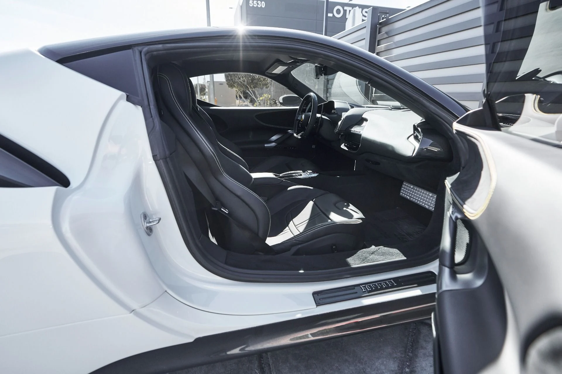 mph033_214544293_Used_2023_Ferrari_SF_90_Stradale_1762821674_f893dd298a