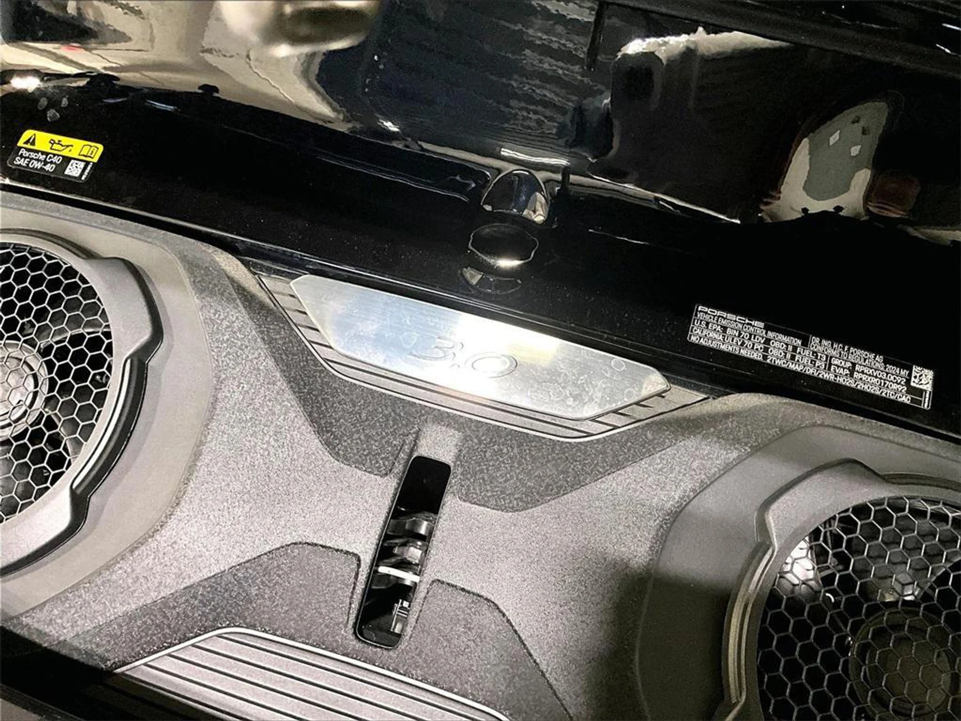 mph033_2153809093_DD_Xr_O_vst_IE_Nx_PI_Pa1_Gn7e_Box_Qc_1620b16ebb