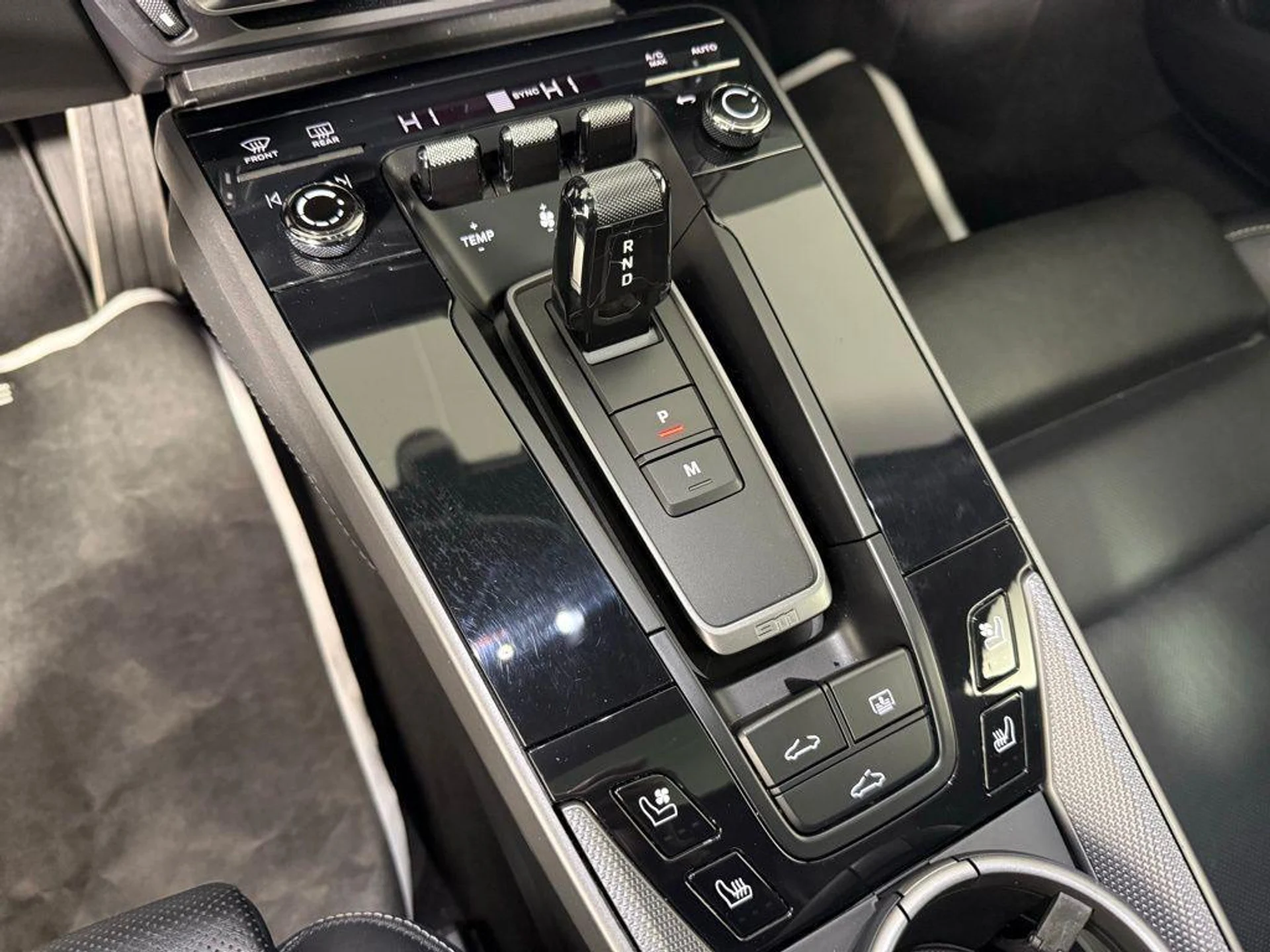 mph033_2157931159_VWZH_5_GBNF_Wn_Te_LI_1_ED_1cr_Z_Qh_JKA_3118892253