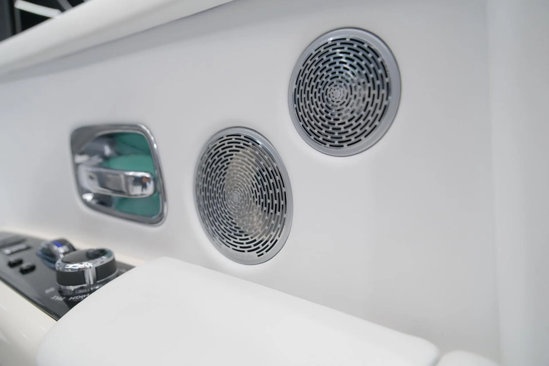 mph033_2162543688_1409dd5c19d0c038f03c92c1f367c979_bc4c04dbf6