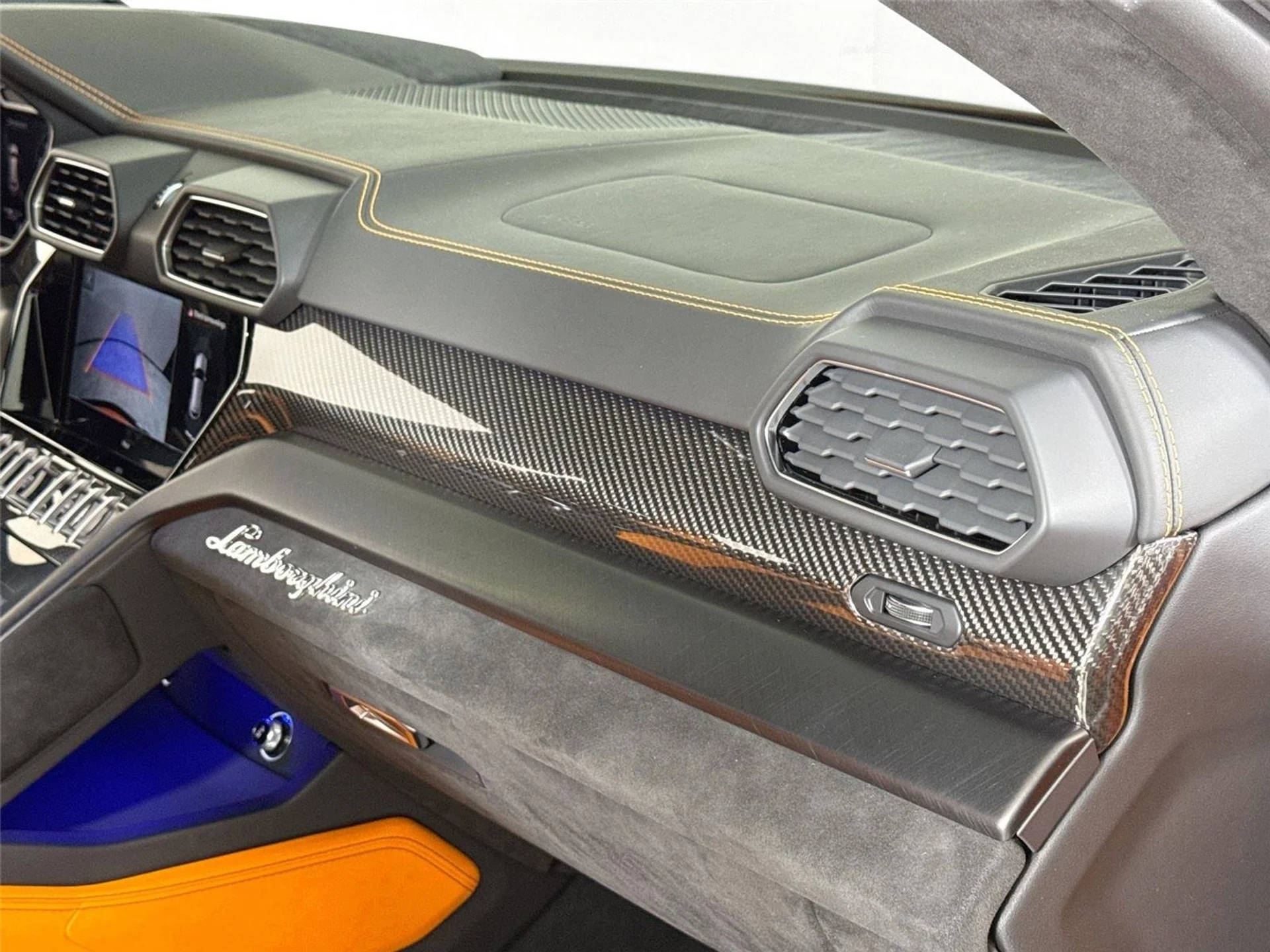 mph033_2164047442_59f4d0432ef15107d9f662bdea5bfa60_b0499e8355