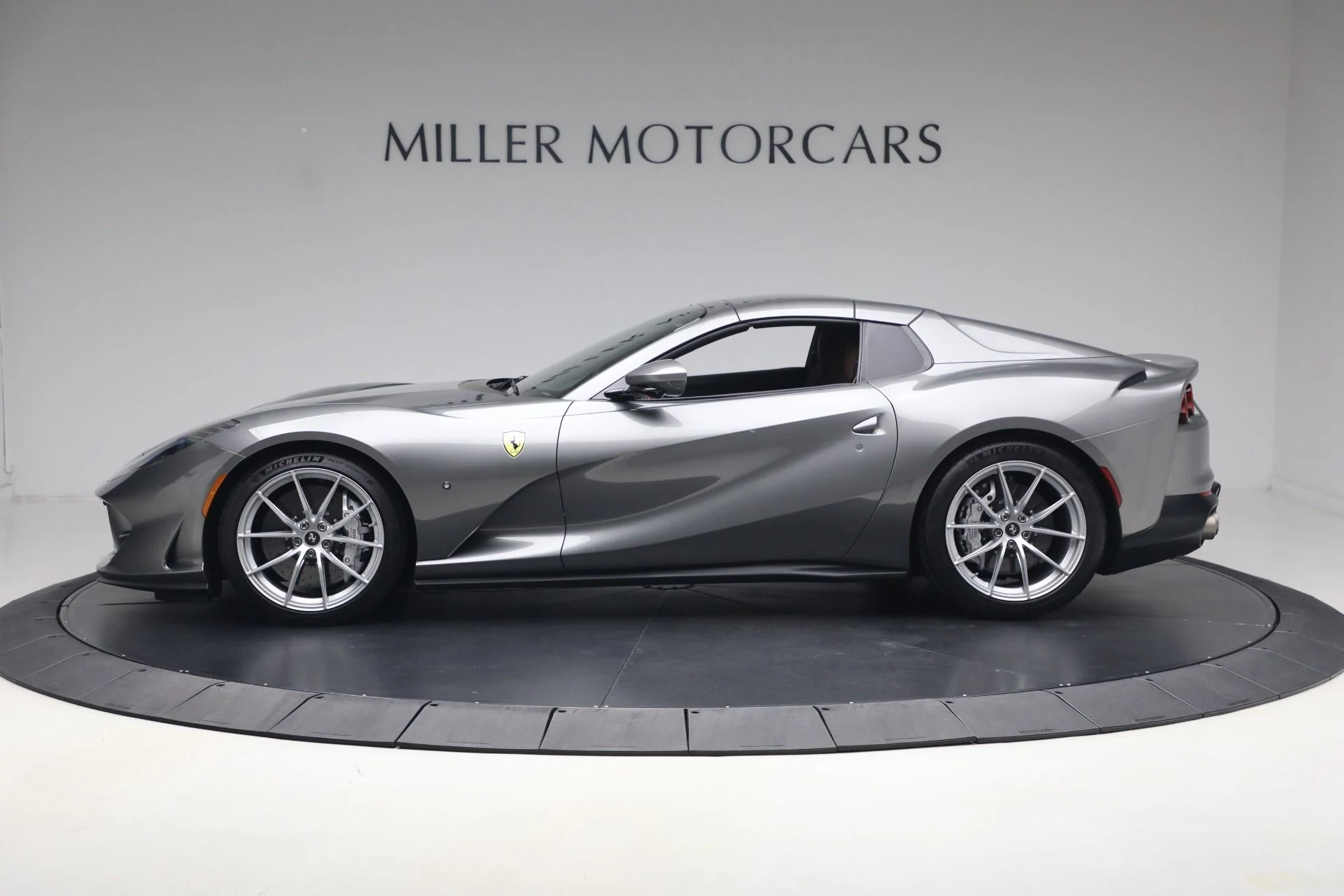 mph033_2164787148_Used_2021_Ferrari_812_GTS_1781727053_7c766348a1