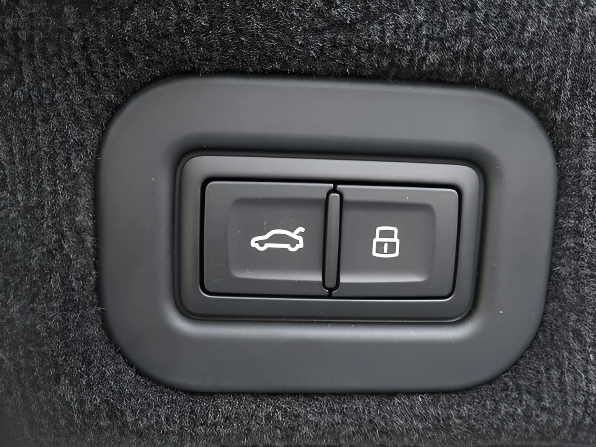 mph033_2169770850_ba7010df90034e2da6bad7a91c996b1ex_ebec4e5a3f