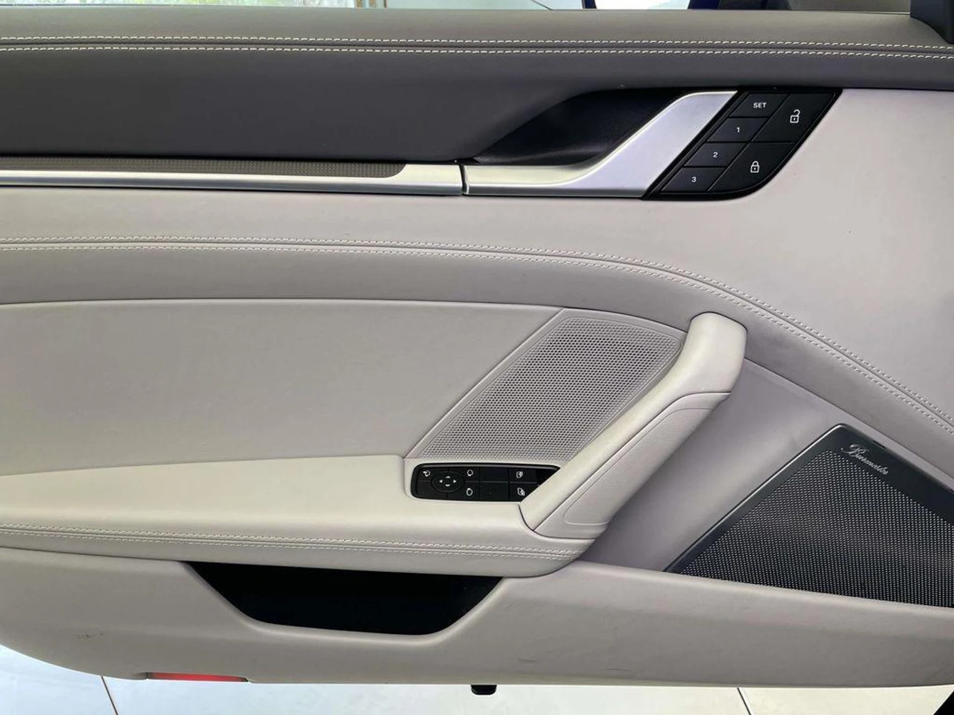 mph033_2172966921_oine_PBJ_0_Txb_O5_RQF_5b_Ztn_ZO_uw_I_100b166cc3