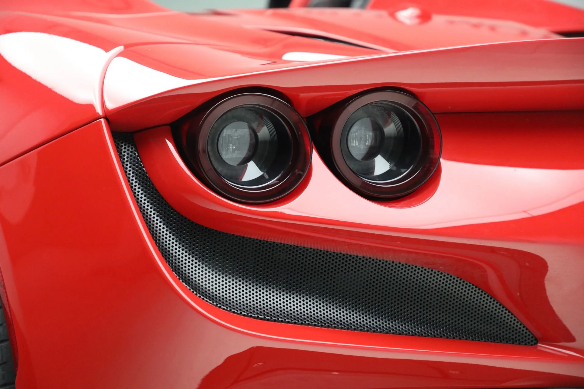 mph033_2173343714_Used_2021_Ferrari_F8_Spider_23efb0ecd7
