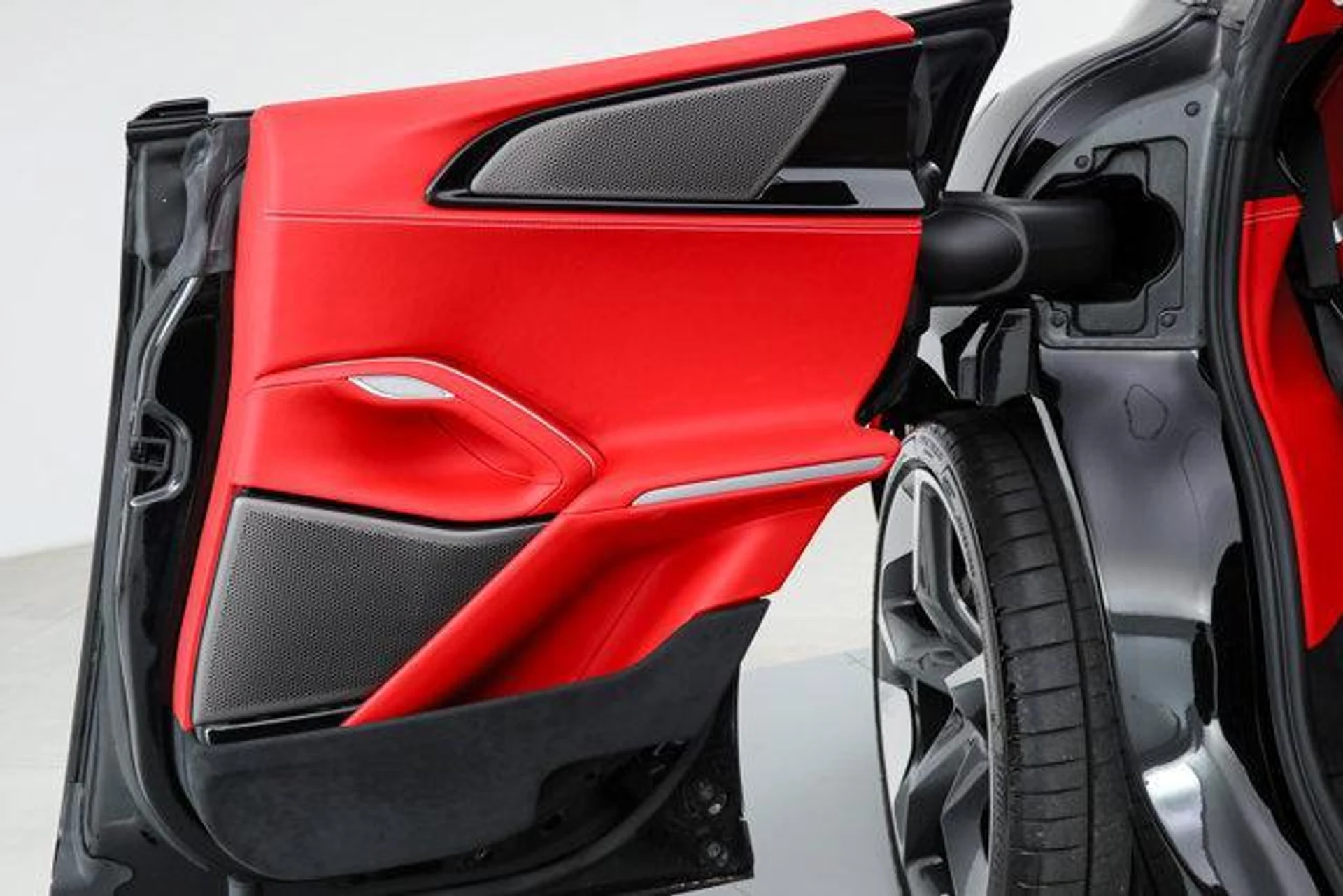 mph033_2174551739_R2fn4b9_Tr_R52_Pq_Hgcd_Gm_C50_Ce_C8_a683a56db8