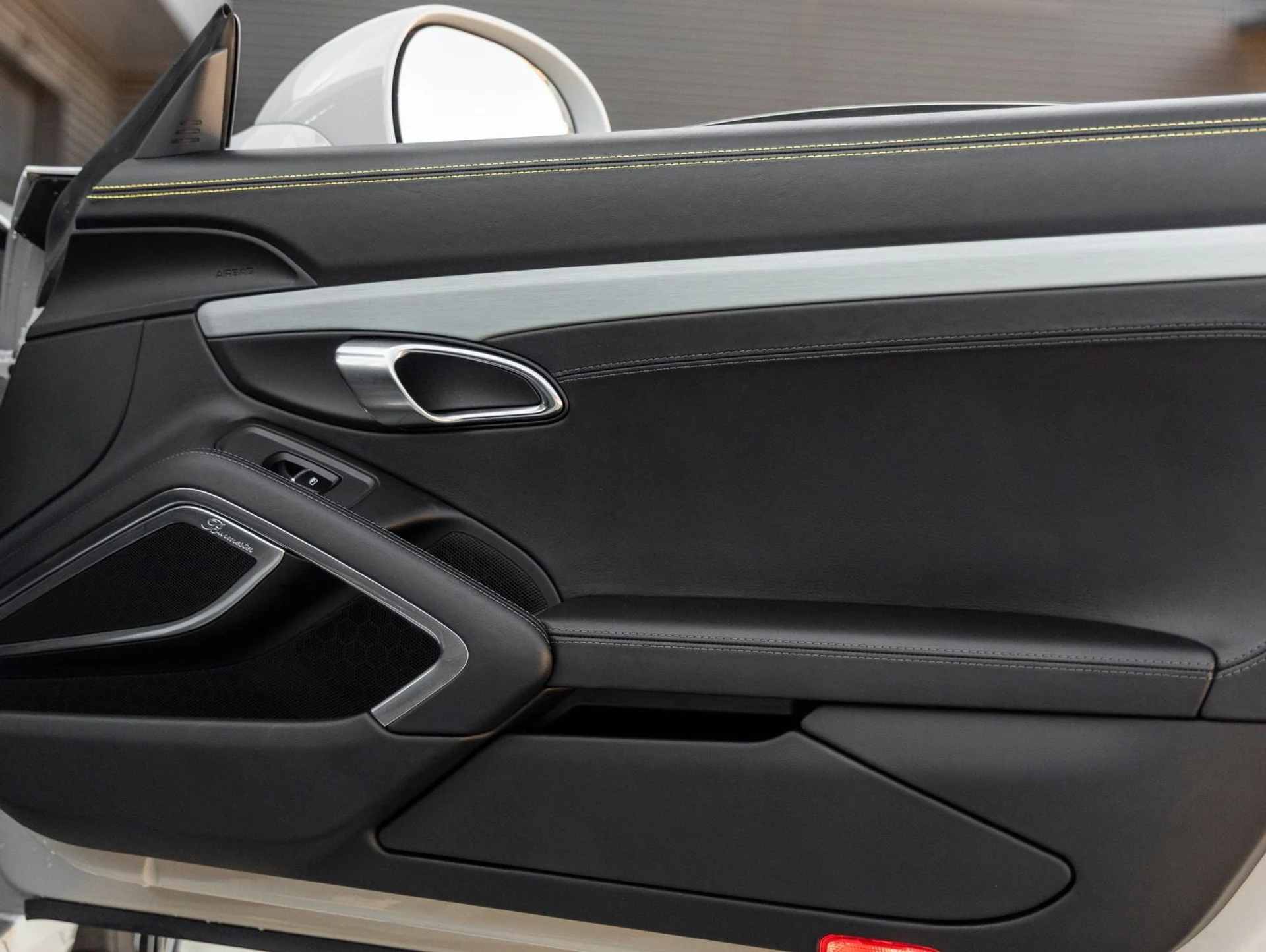 mph033_2186834678_34_48124ff859