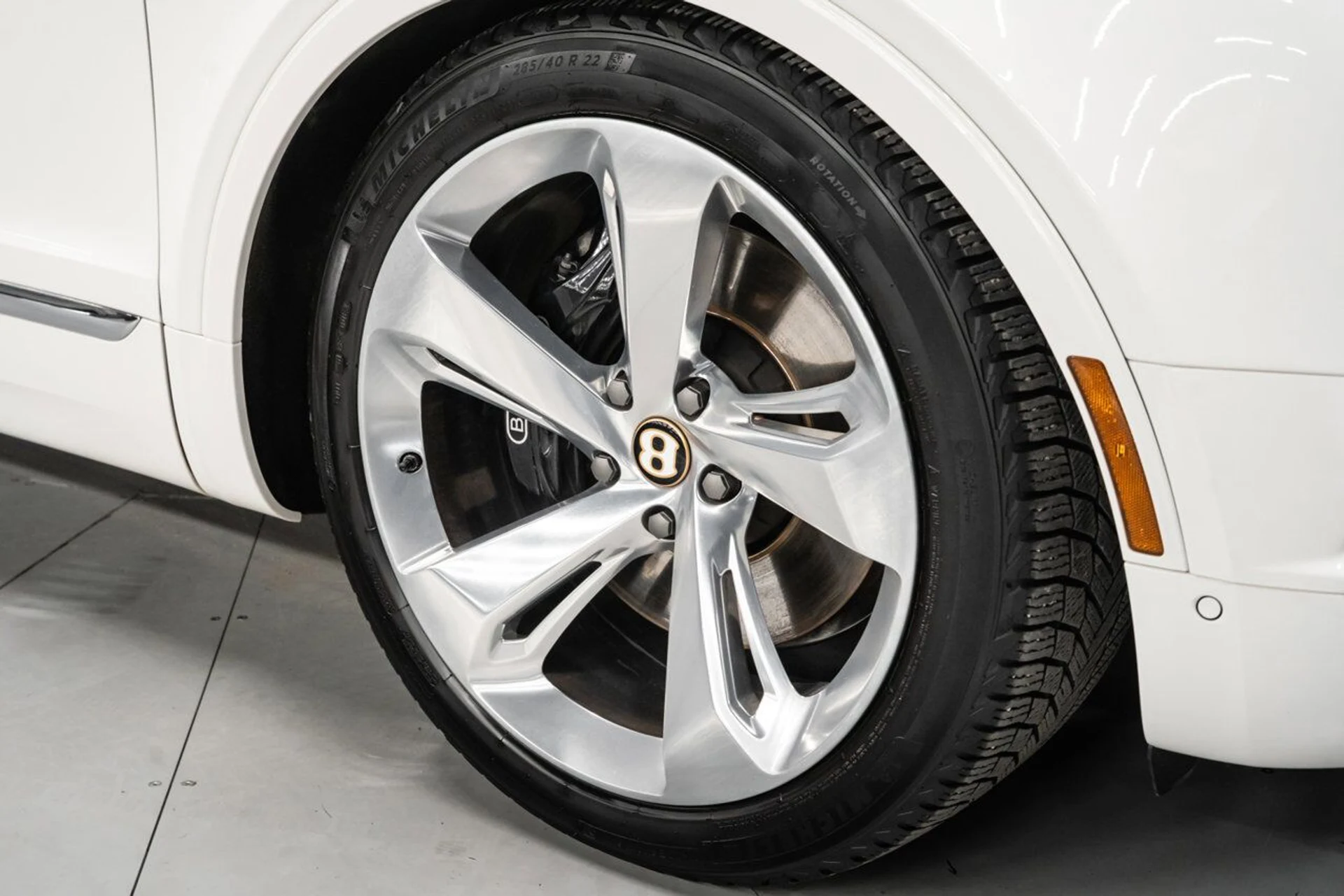 mph033_2209643518_bentley_bentayga_2019_dde676f8d7