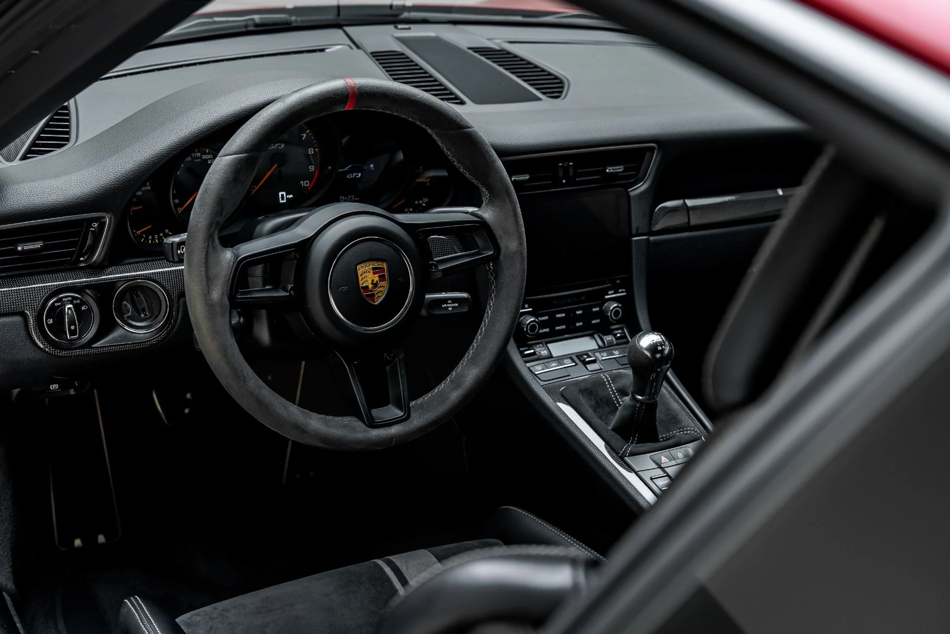 mph033_2237650179_Used_2019_Porsche_911_GT_3_1784182085_71ea122461