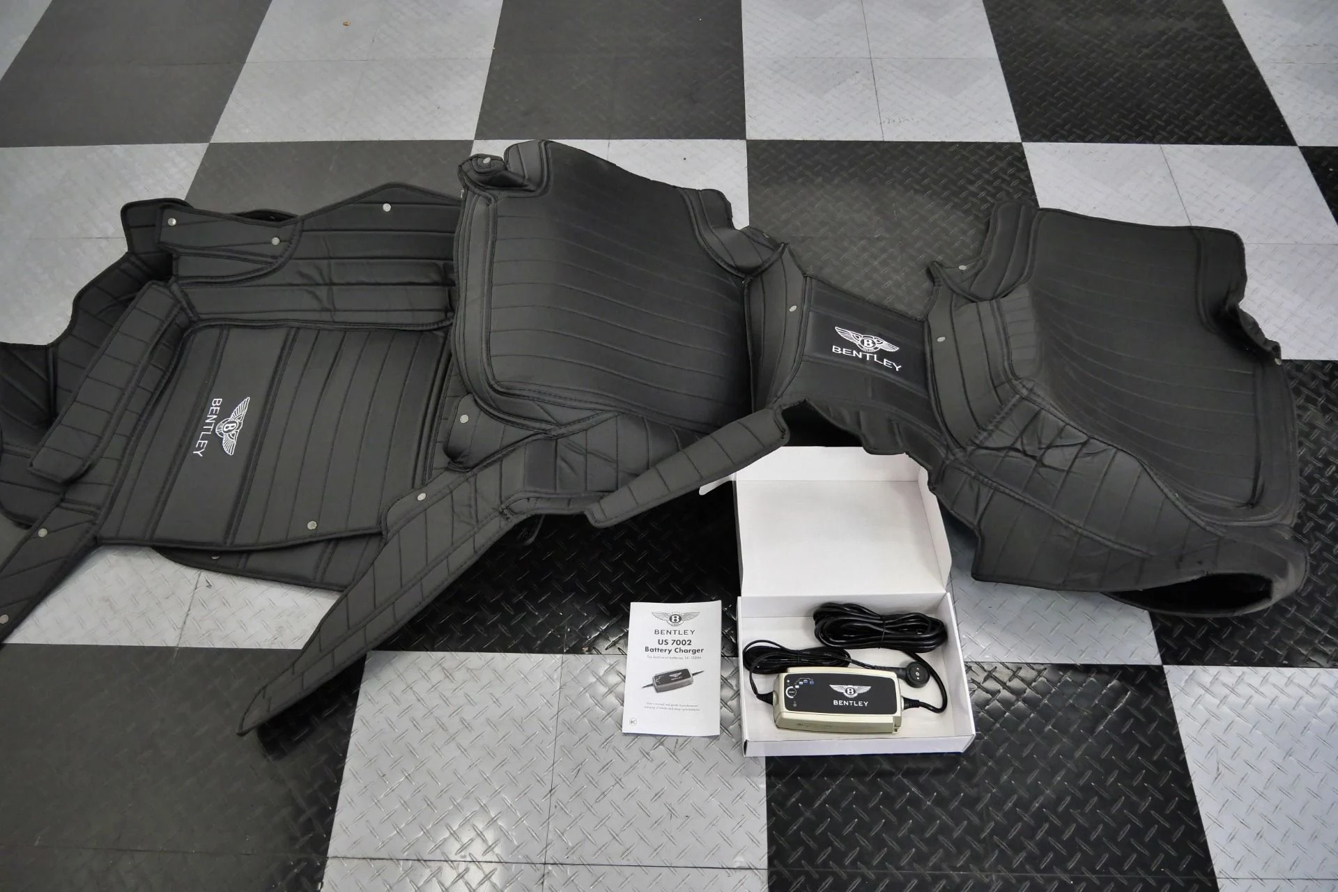 mph033_2239784567_Used_2023_Bentley_Bentayga_V8_Touring_Specification_Front_Seat_Comfort_Specification_1783533314_15e79814d2