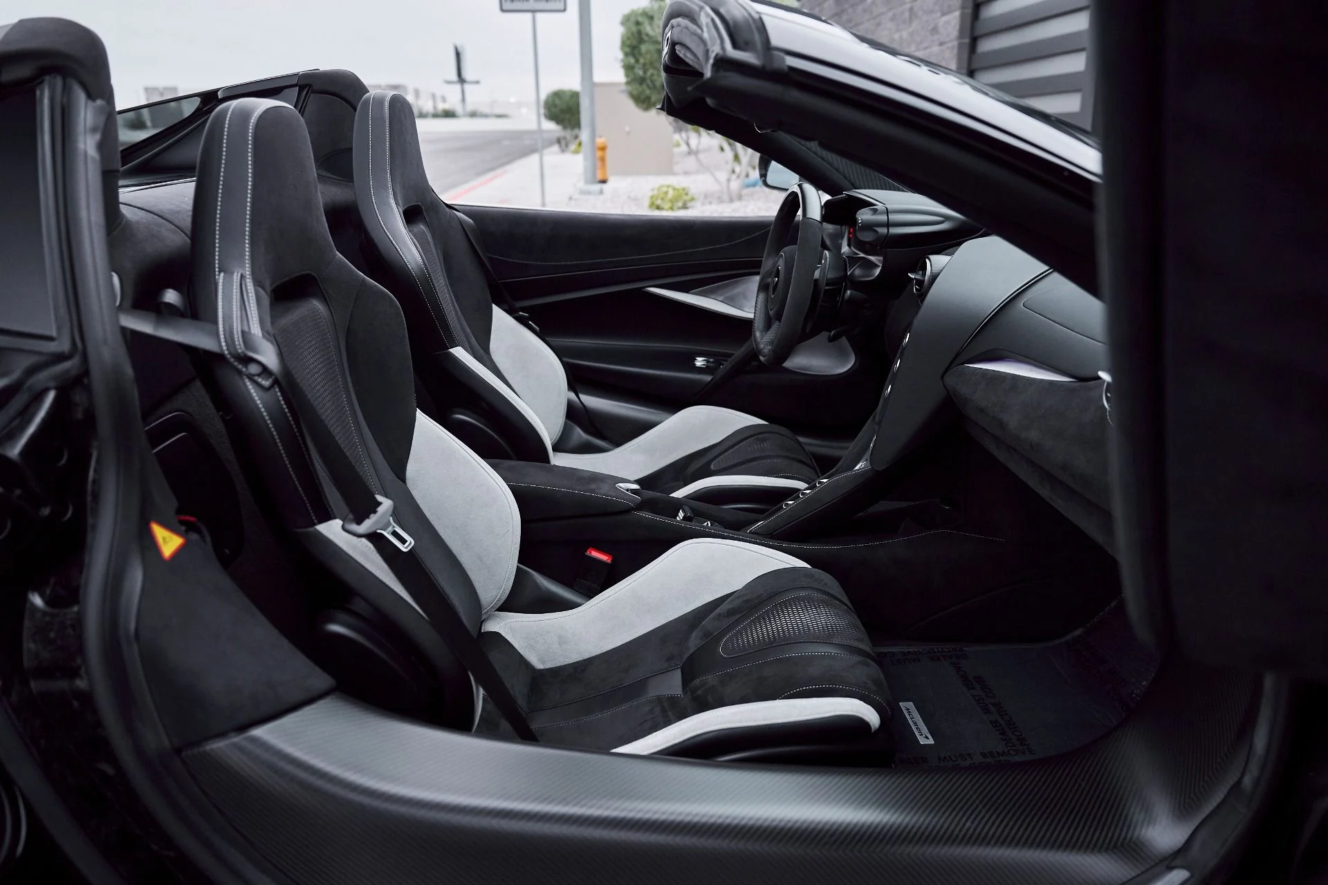 mph033_2243755692_Used_2024_Mc_Laren_750_S_1767753277_ead8de42a3