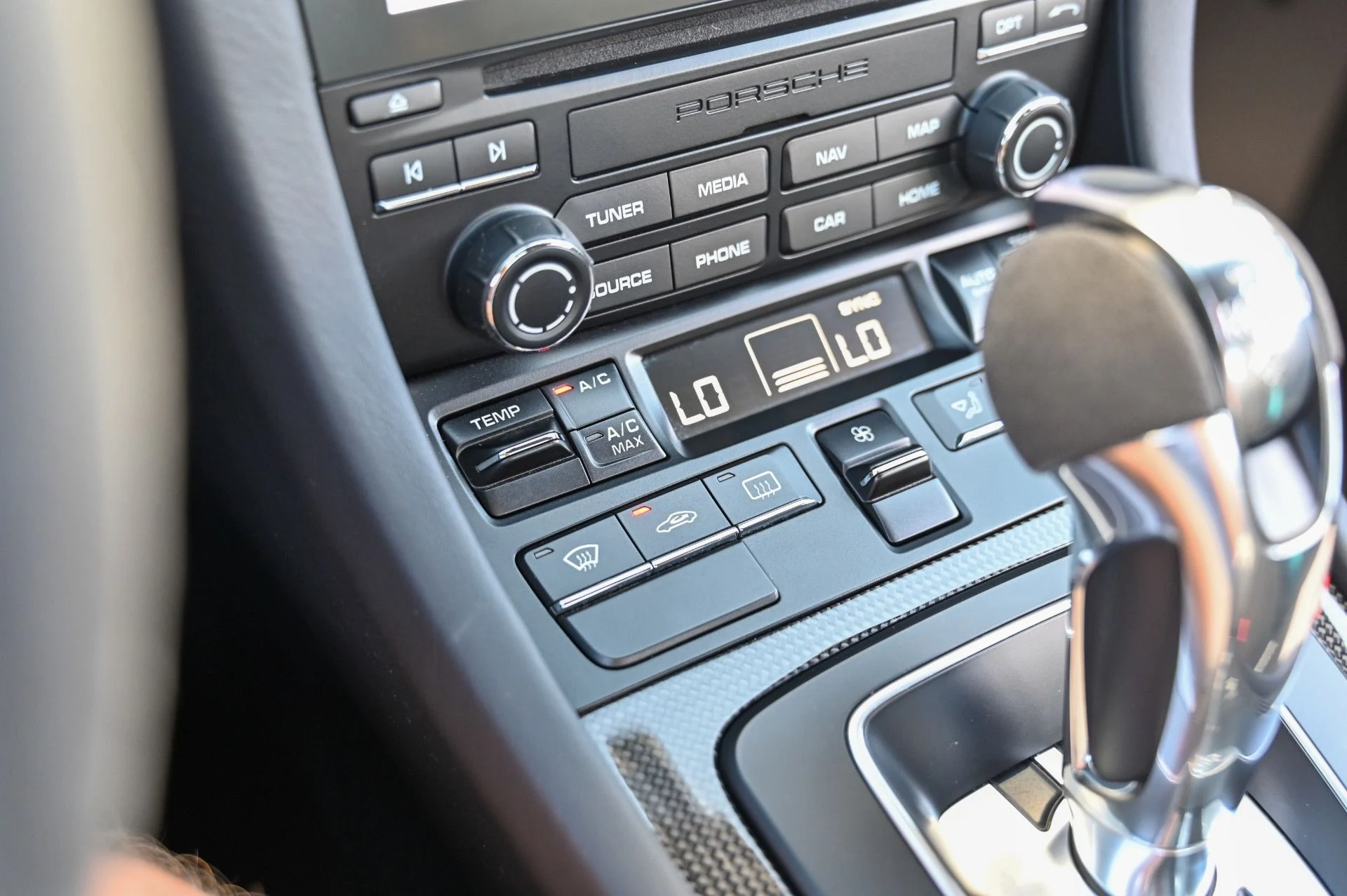 mph033_2251483739_Used_2019_Porsche_911_GT_3_RS_1772736329_5b8563504b