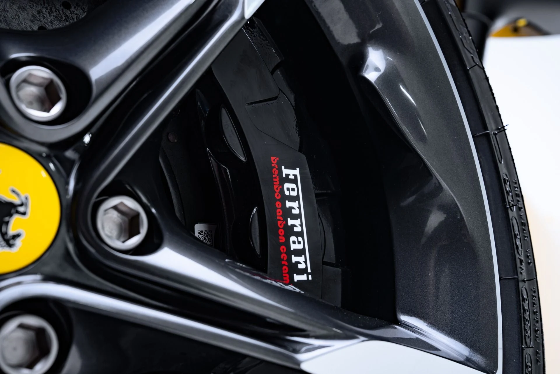 mph033_2253620889_Used_2023_Ferrari_SF_90_Spider_1773351292_cb59e322ef