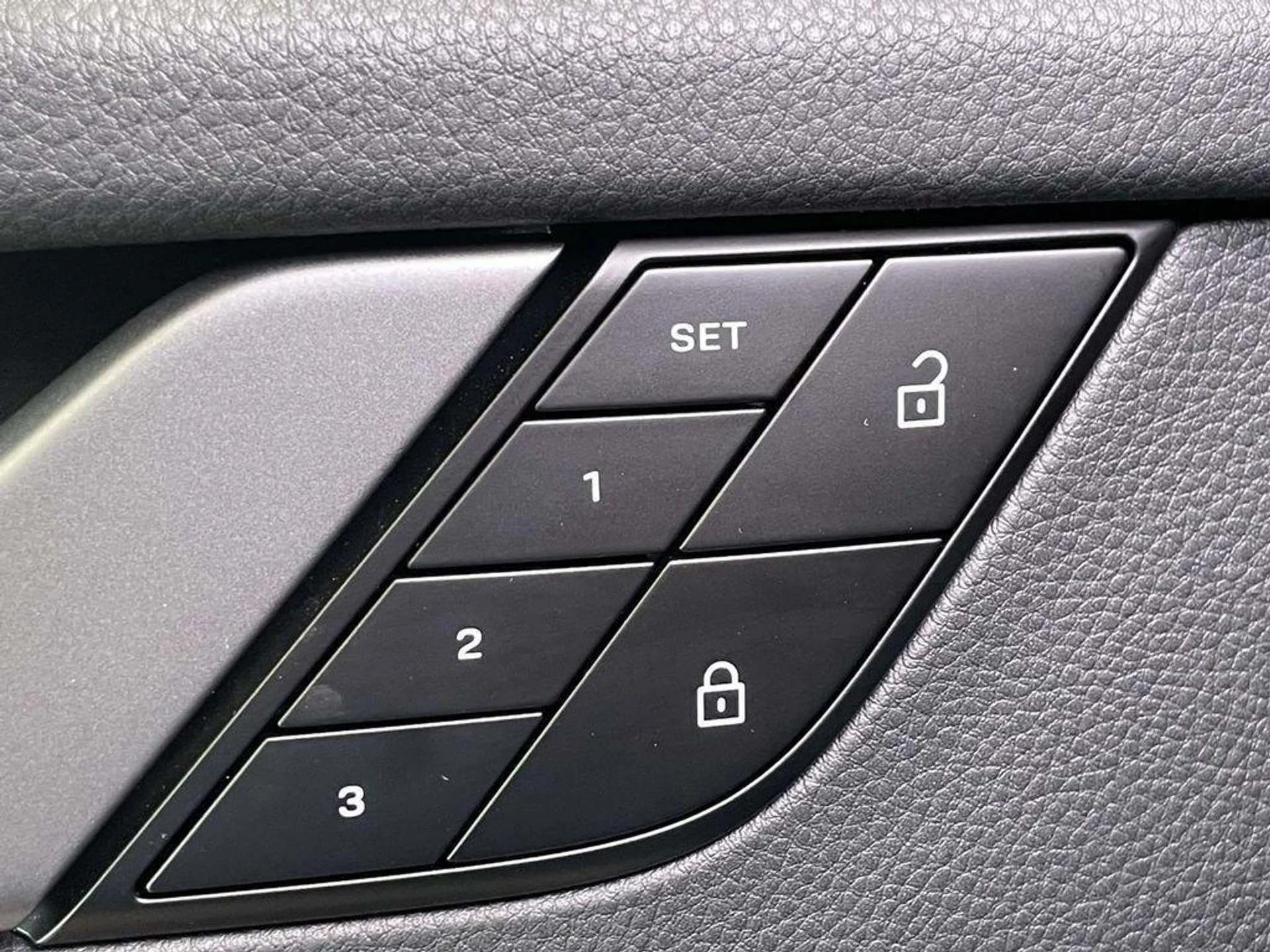 mph033_2256303279_Vx5_Yr_B6j_YO_3_Og_P_Yj_Zq5_Tf_D_b_XA_53eb78eb93