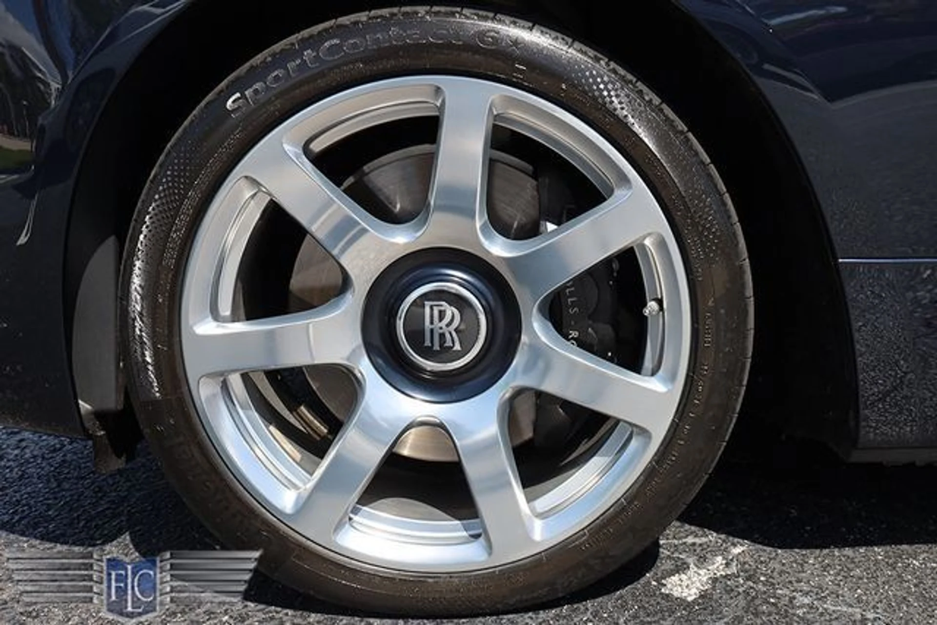 mph033_2257528785_used_2016_rolls_royce_dawn_2drconvertible_6305_22995256_38_640_2d3359613a