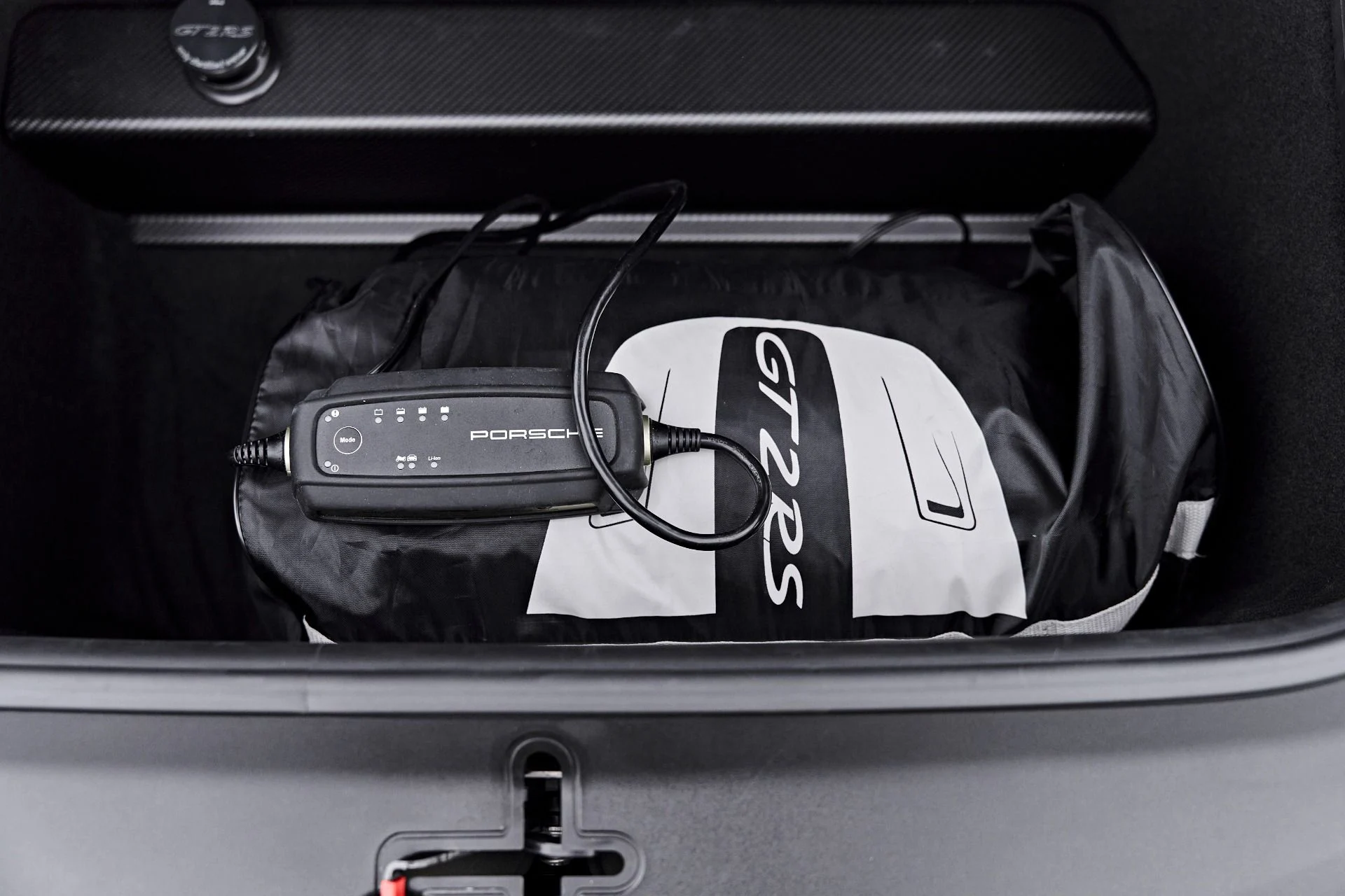 mph033_2265377316_Used_2019_Porsche_911_GT_2_RS_1788559214_9586a0b656