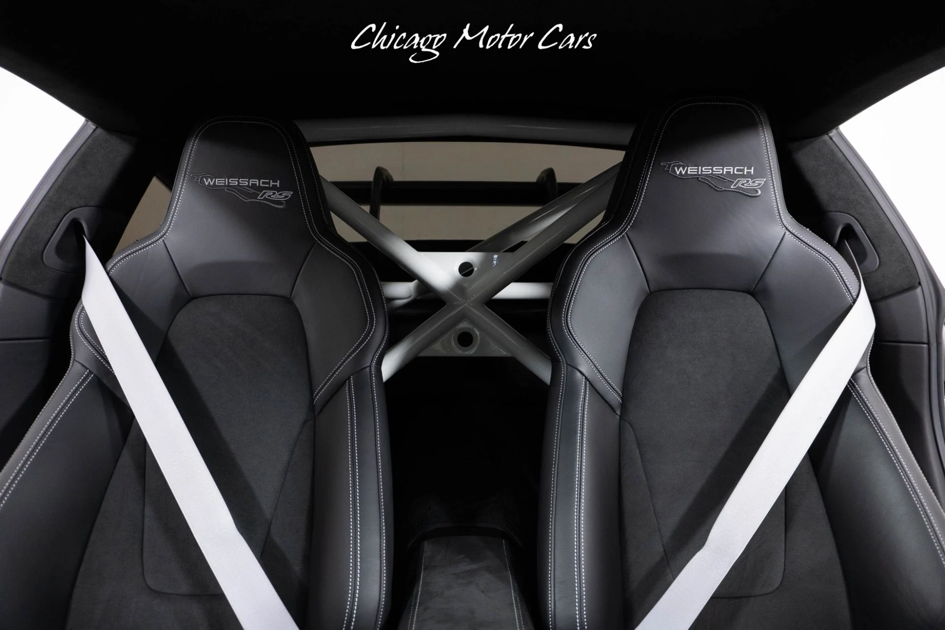 mph033_226582690_13199_p34_l_5be1b18415