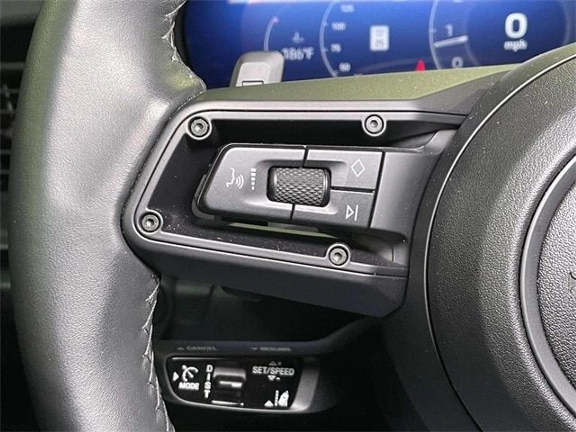 mph033_2275615655_4044e7369d6b01927ae105c6c3d1fa1dx_a89e6fa5ec