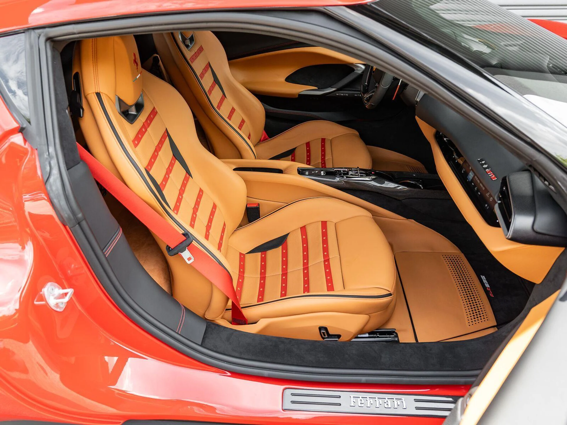 mph033_2276474862_Used_2024_Ferrari_296_GTB_Coupe_1787361038_8eac756ab9