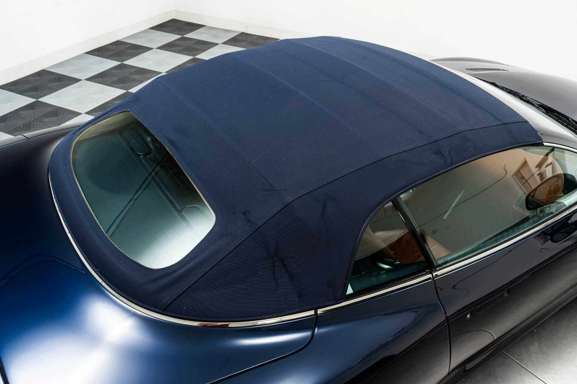 mph033_2276662049_Used_2011_Aston_Martin_DB_9_Volante_Two_Tone_Interior_V12_Power_1780003094_6d22dd2662
