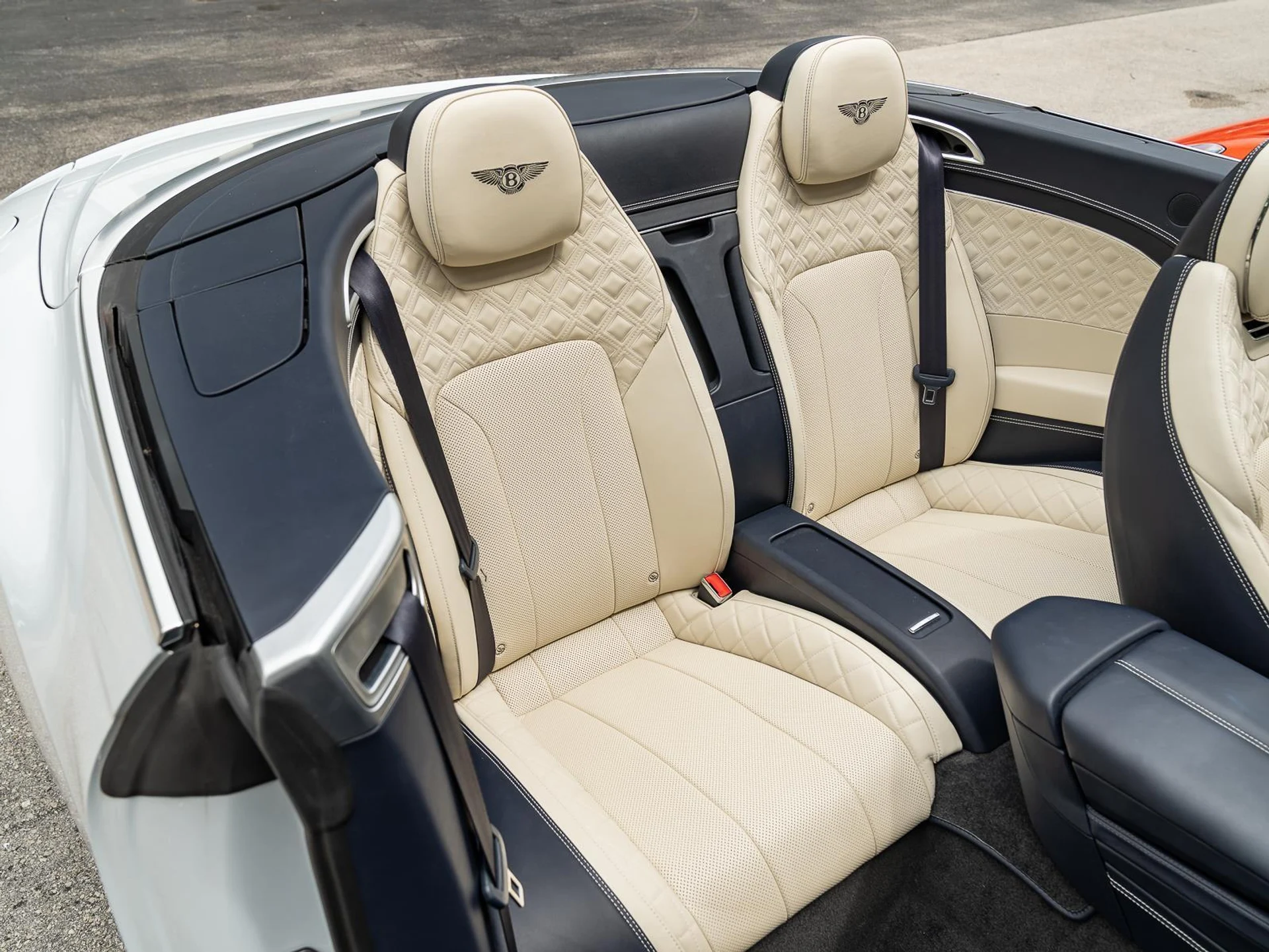 mph033_2282367588_Used_2021_Bentley_Continental_GTC_Mulliner_GT_Mulliner_V8_1775769044_8cc3dbc42d