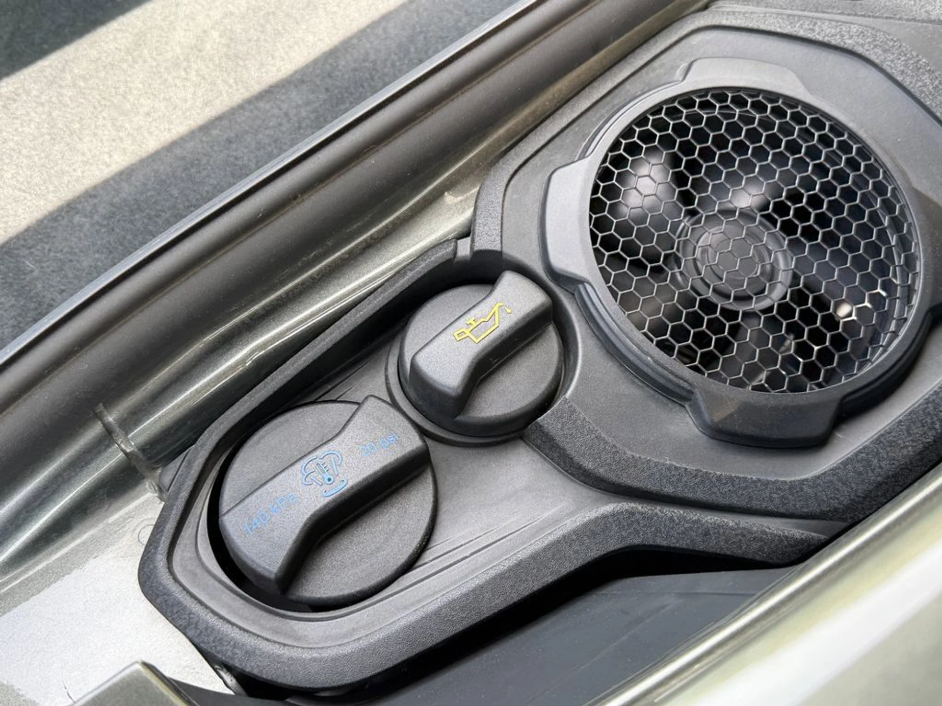 mph033_2283945778_a090d2f1dc294a469237a7e7fab3ae58_52e477d296