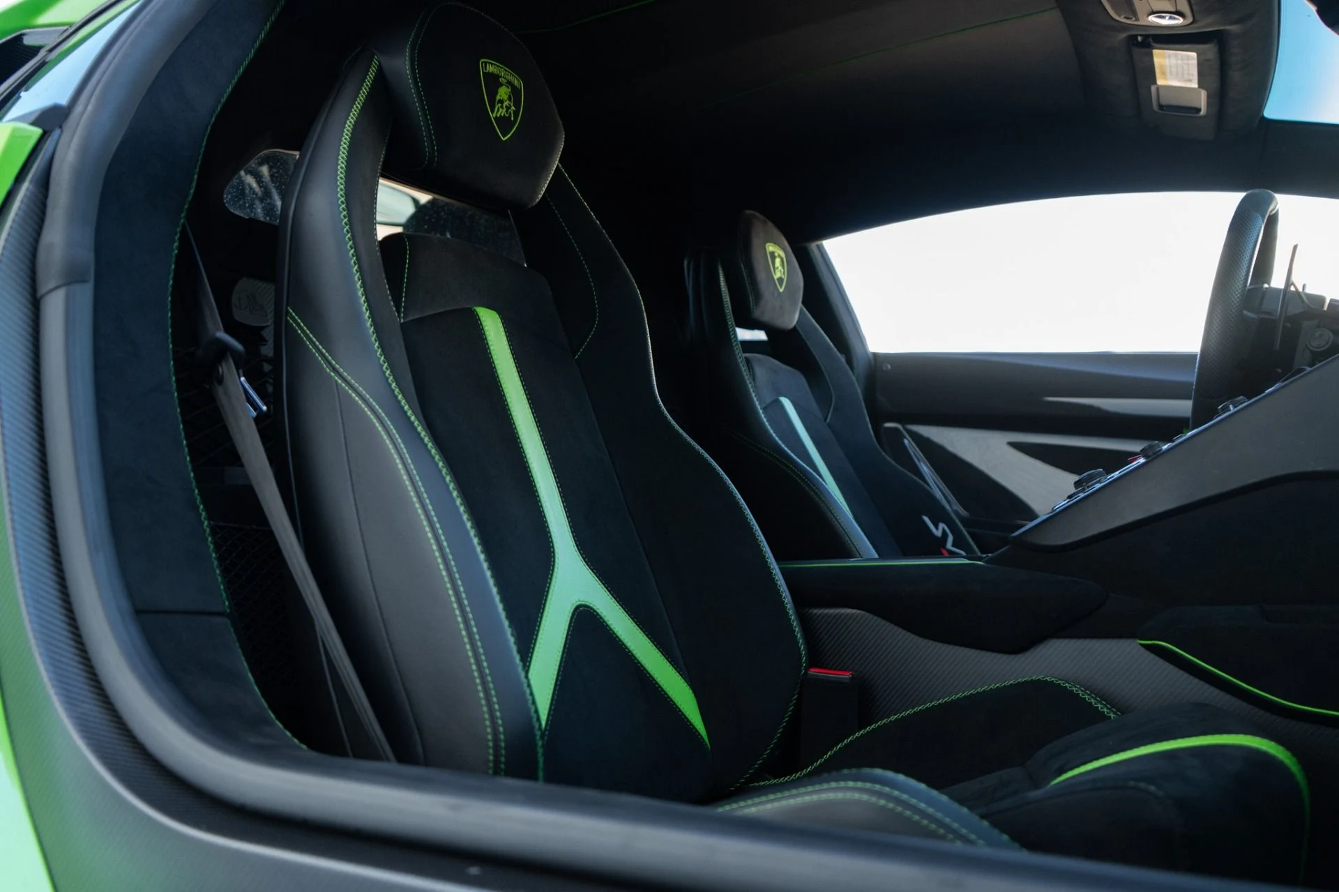 mph033_2292472424_Used_2019_Lamborghini_Aventador_LP_770_4_SVJ_1771431359_fc69369278