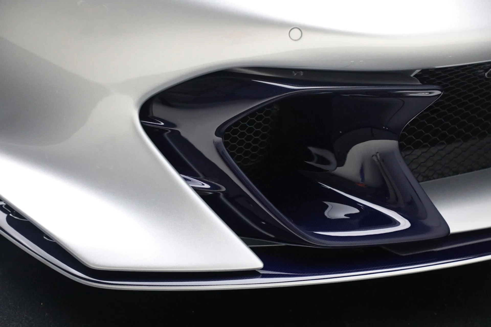 mph033_230204776_Used_2024_Ferrari_812_Competizione_A_1765398640_68ccaad379