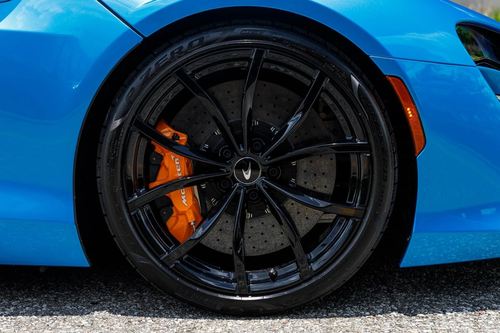 mph033_230271536_704_p34_l_e74484ea2c
