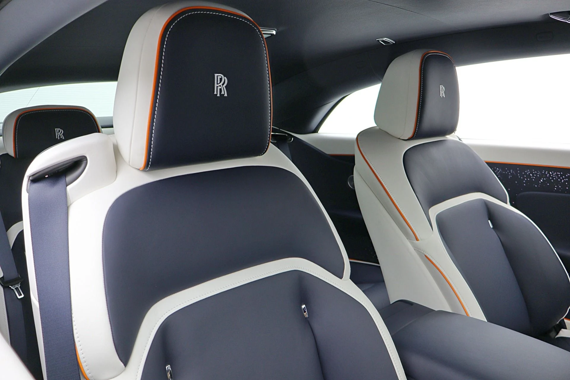mph033_2303580587_Used_2024_Rolls_Royce_Spectre_06d645a75e