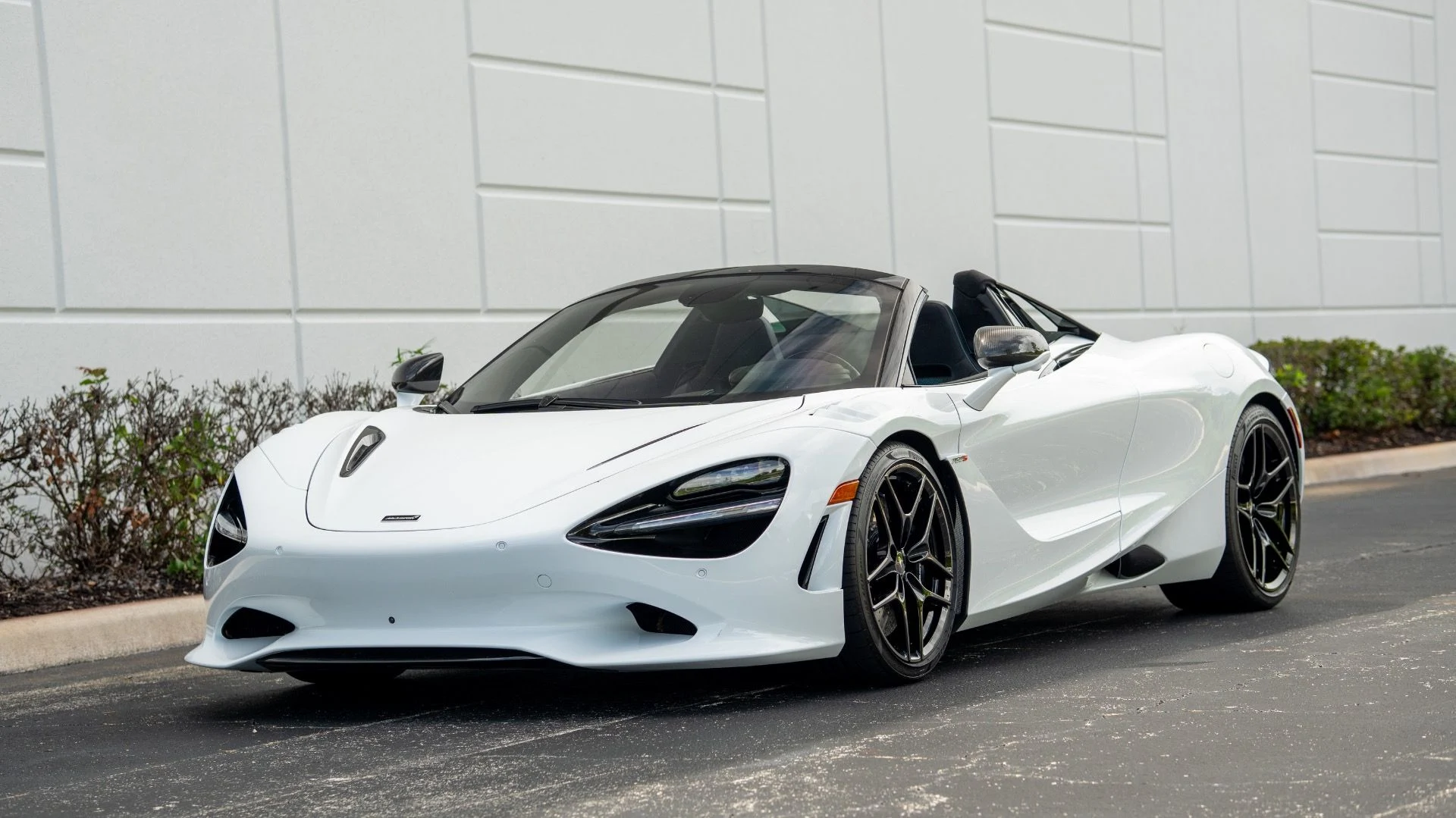 mph033_2304540802_Used_2024_Mc_Laren_750_S_Spider_1753306254_4ff7e78519