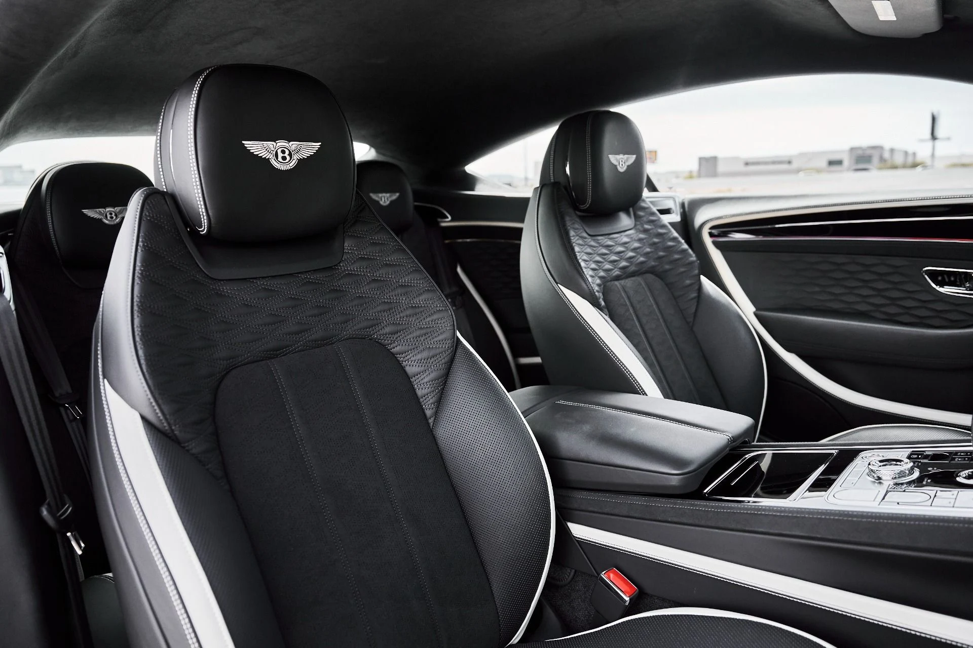 mph033_2325116828_Used_2025_Bentley_Continental_GT_Speed_1777077756_8c4b6ee29c