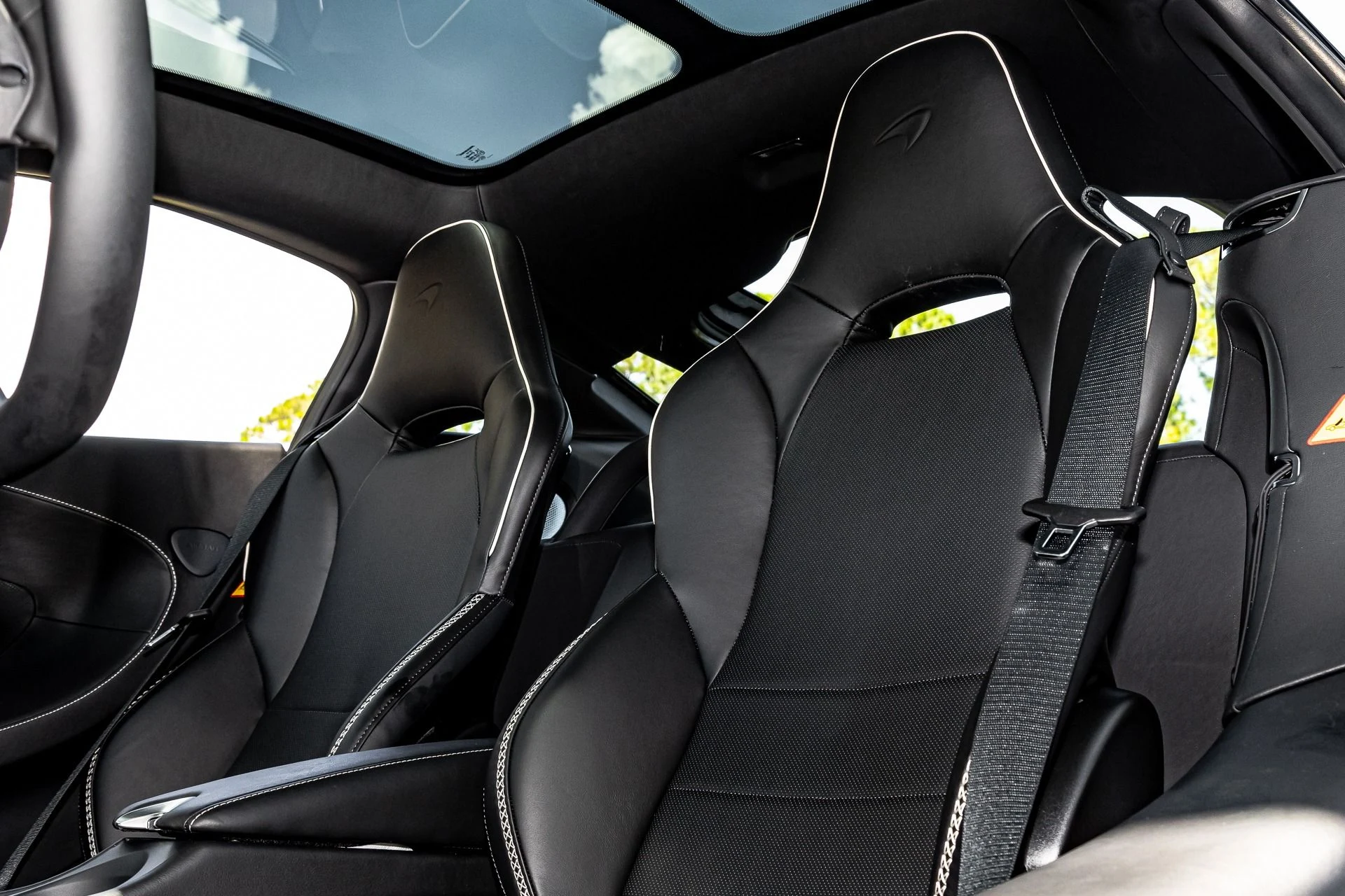 mph033_2362911578_137_p34_l_9851214101