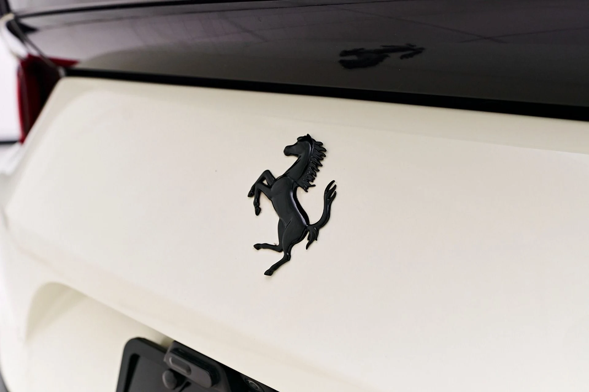 mph033_2363884393_Used_2019_Ferrari_812_Superfast_Base_1744648507_4ce203472e