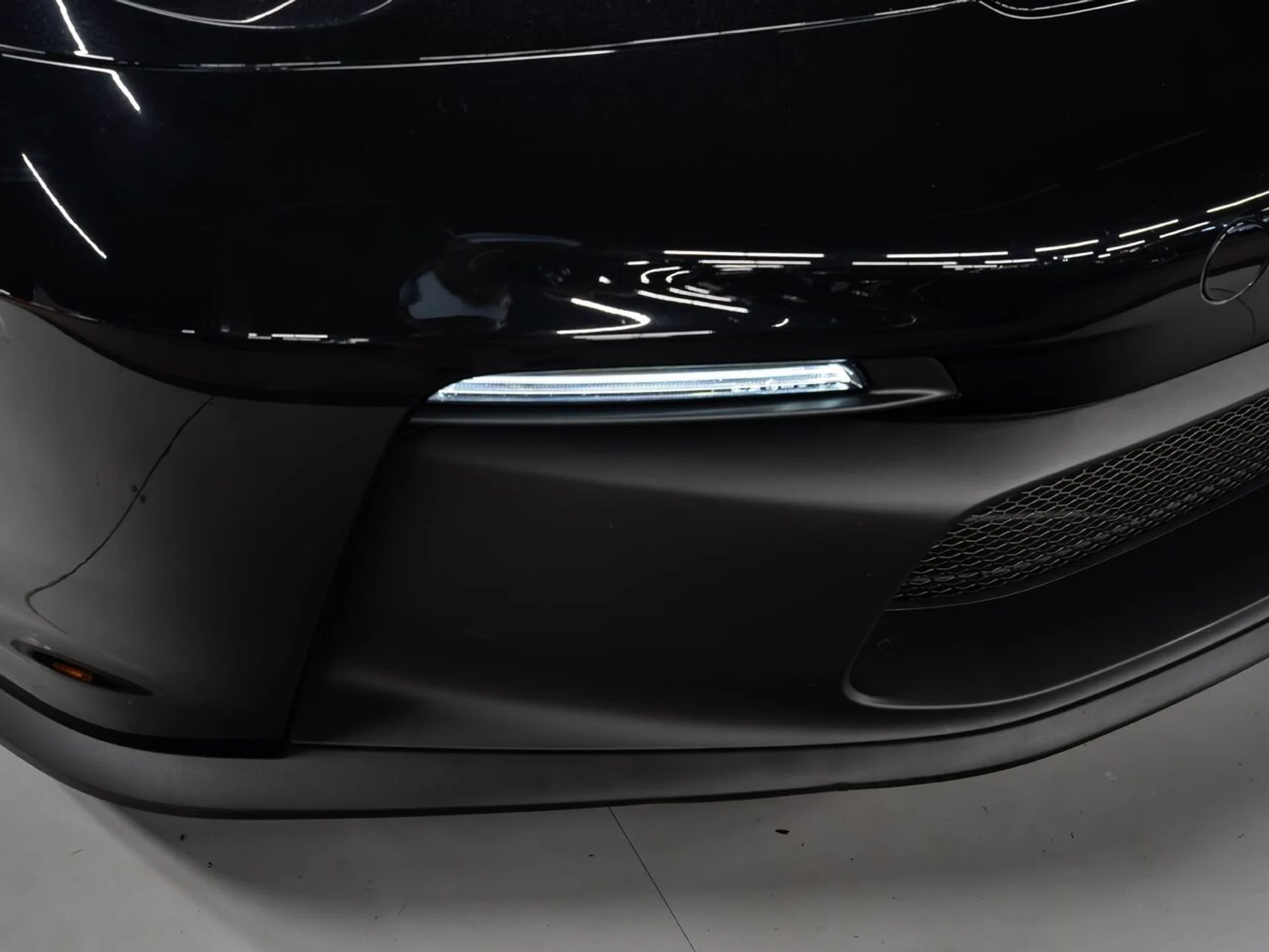 mph033_2367546257_porsche_911_2022_9eed304957