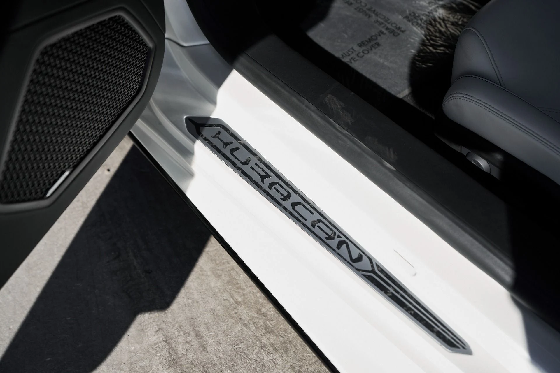 mph033_2372757412_Used_2022_Lamborghini_Huracan_EVO_Base_1761947378_24498b41a9