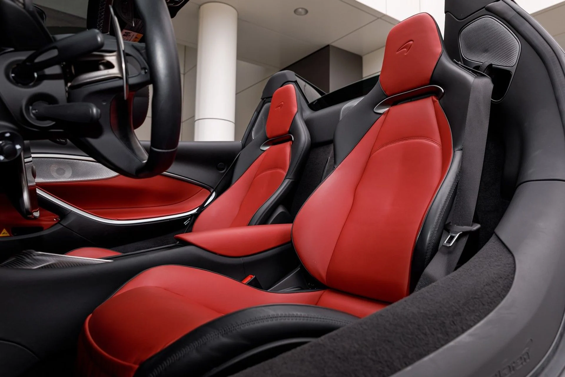 mph033_237299709_446_p34_l_59c704fc8c