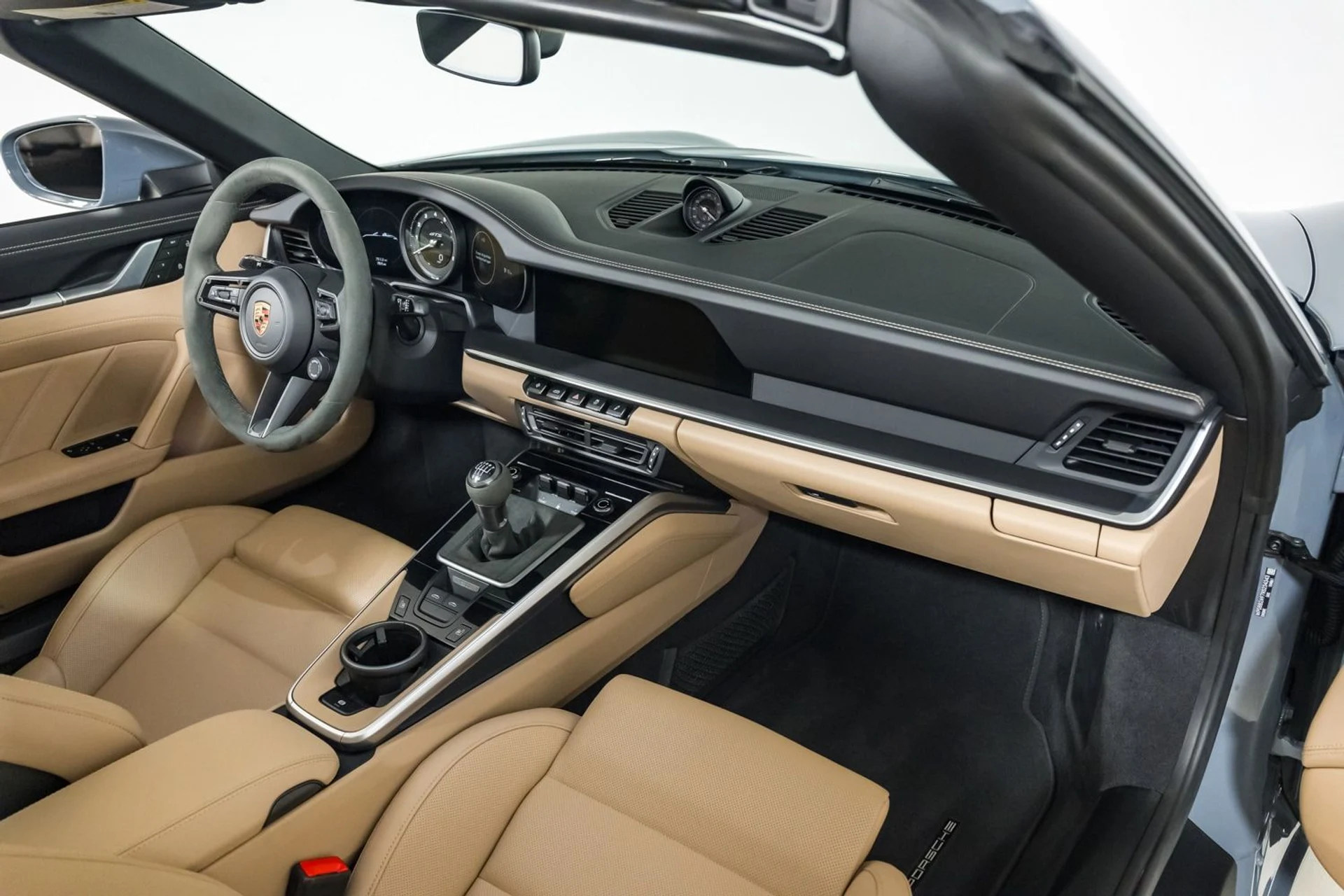 mph033_2379964125_a6cd0ce2ad214be6ad381f4f228c8ebc_061263e2bb