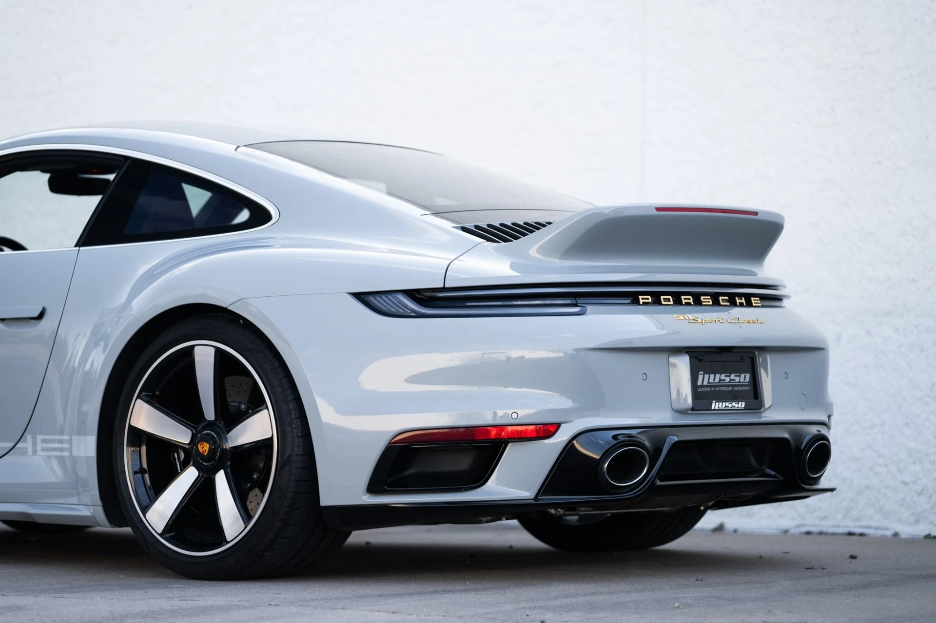 mph033_2380524767_Used_2023_Porsche_911_Sport_Classic_1767656411_9fa1f879d5