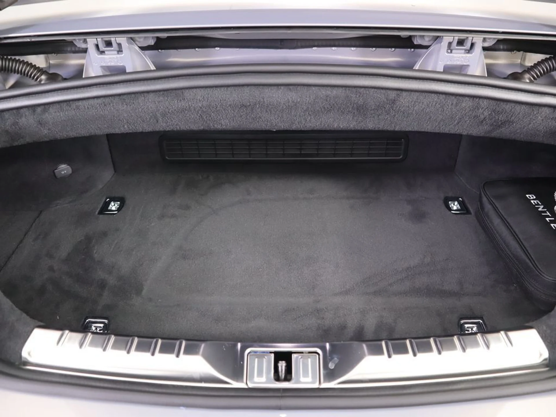 mph033_2390113545_new_2026_bentley_continental_gtc_8119_22950938_34_1024_c2f1102cd8