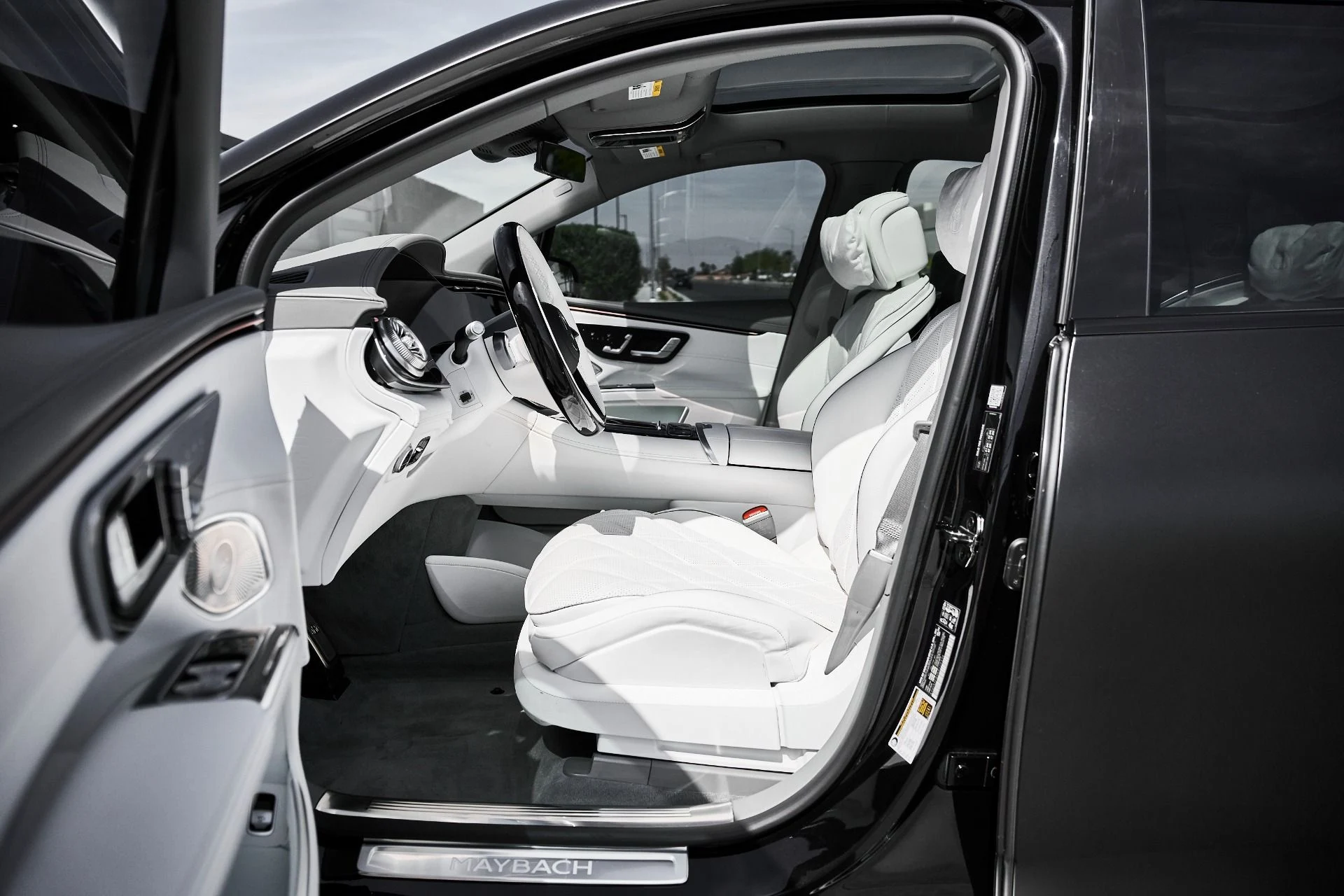 mph033_2392410552_Used_2024_Mercedes_Benz_EQS_Maybach_EQS_680_1774575186_7172450d82