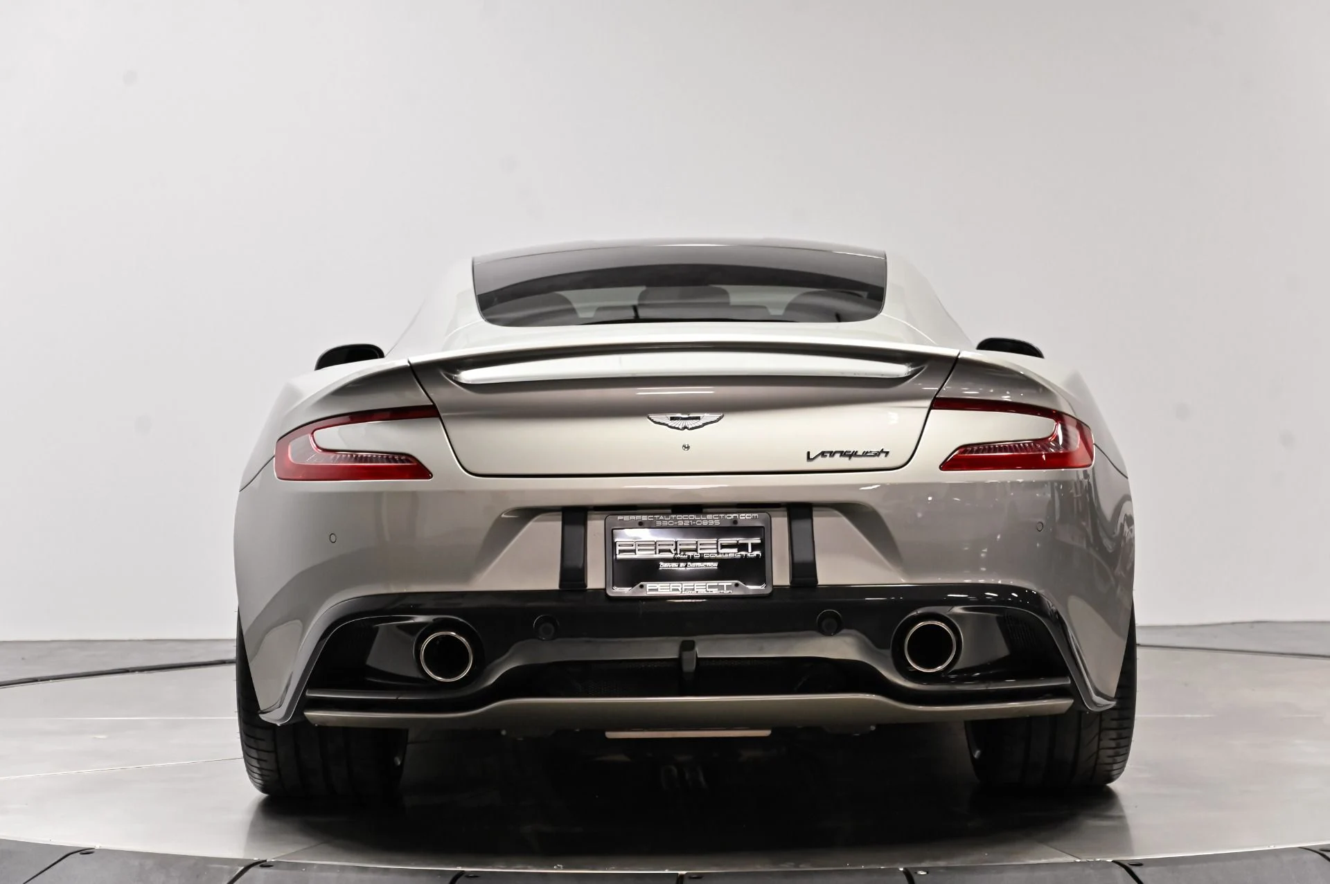mph033_2393184897_Used_2014_Aston_Martin_Vanquish_V12_1793299602_9316aa0ee2